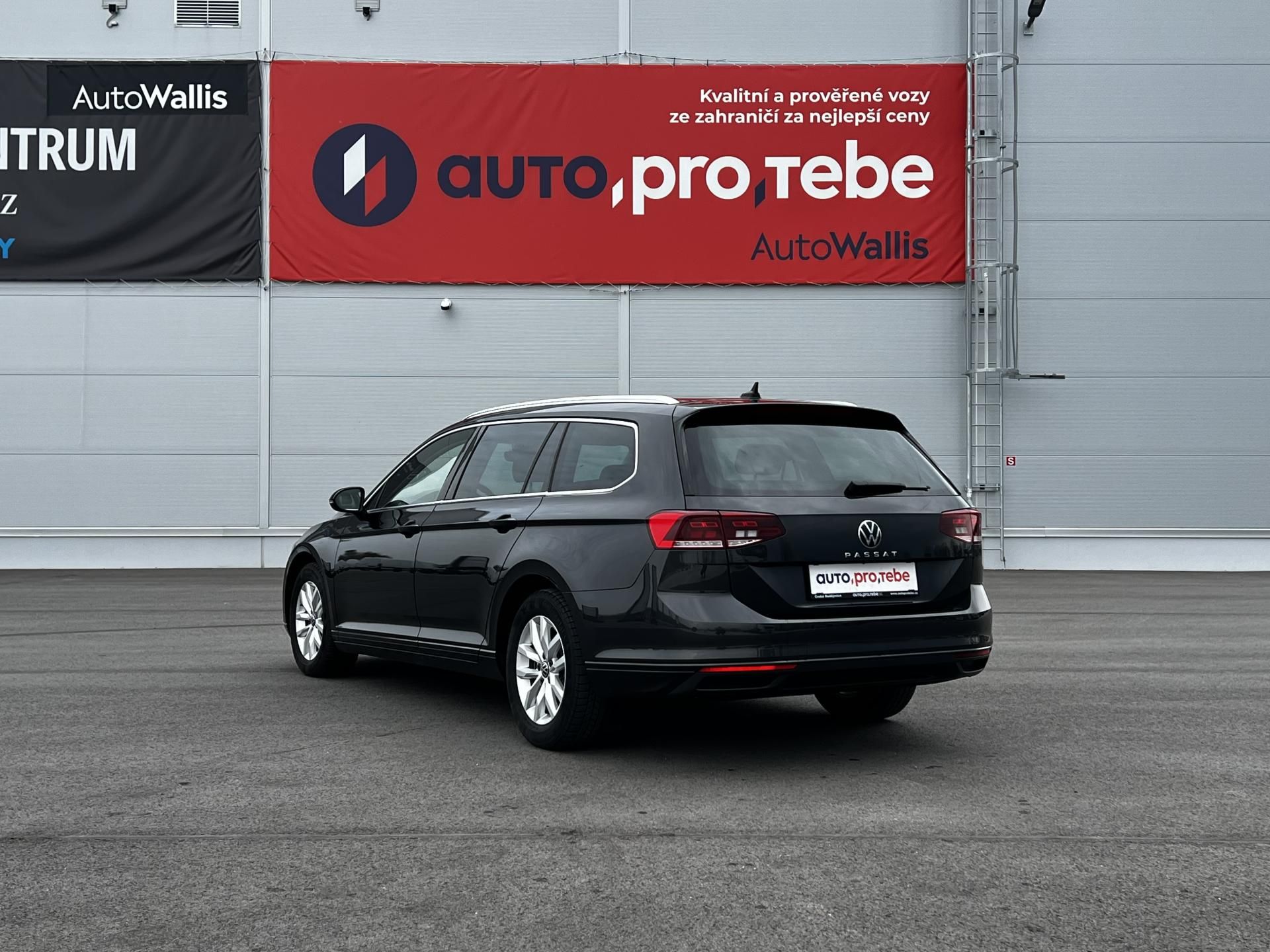 Volkswagen Passat, 2.0TDI DSG 110kW Business DPH - fotka 5