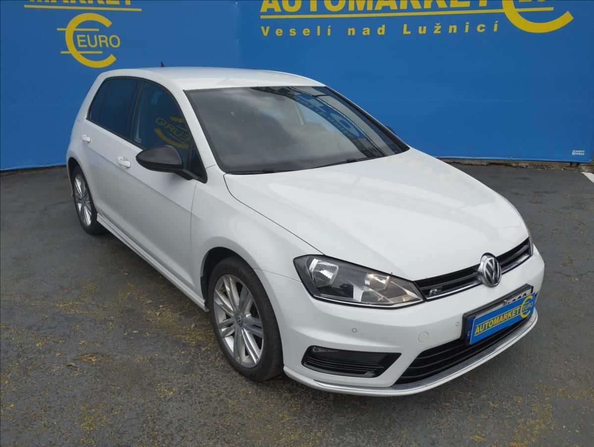 Volkswagen Golf, 2,0 TDi 110KW R-Line - fotka 3