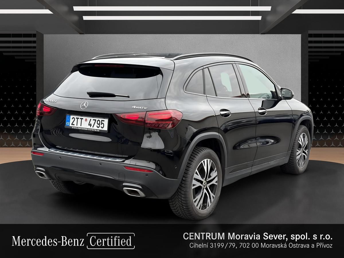 Mercedes-Benz GLA, 200d 4M - fotka 5