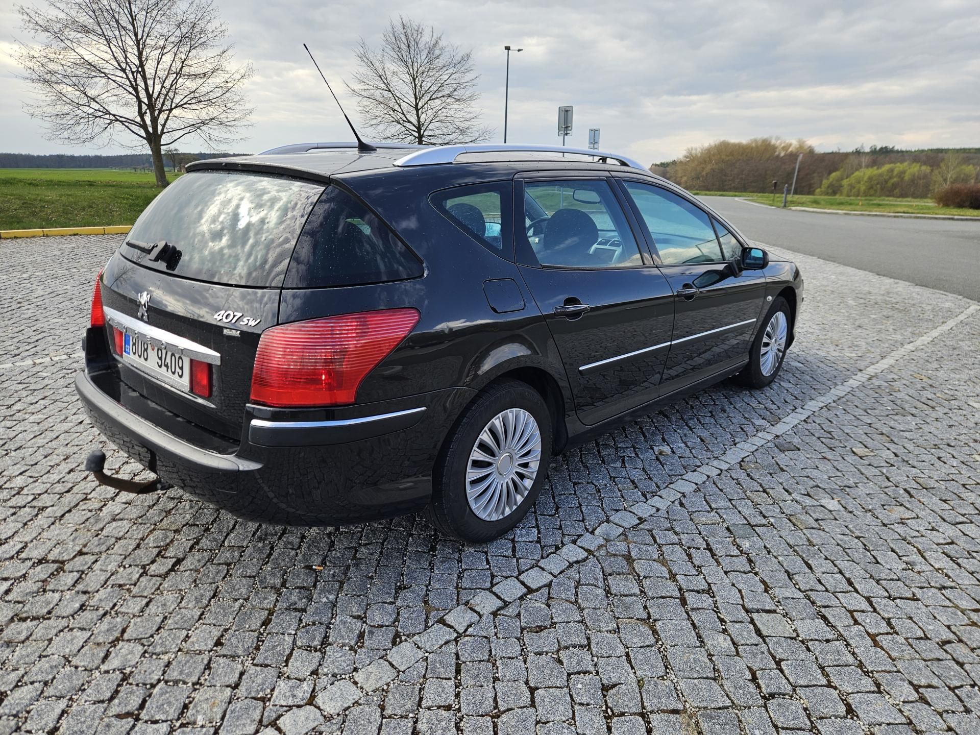 Peugeot 407, 2L HDI 100KW, PĚKNÝ STAV, SPLÁ - fotka 6
