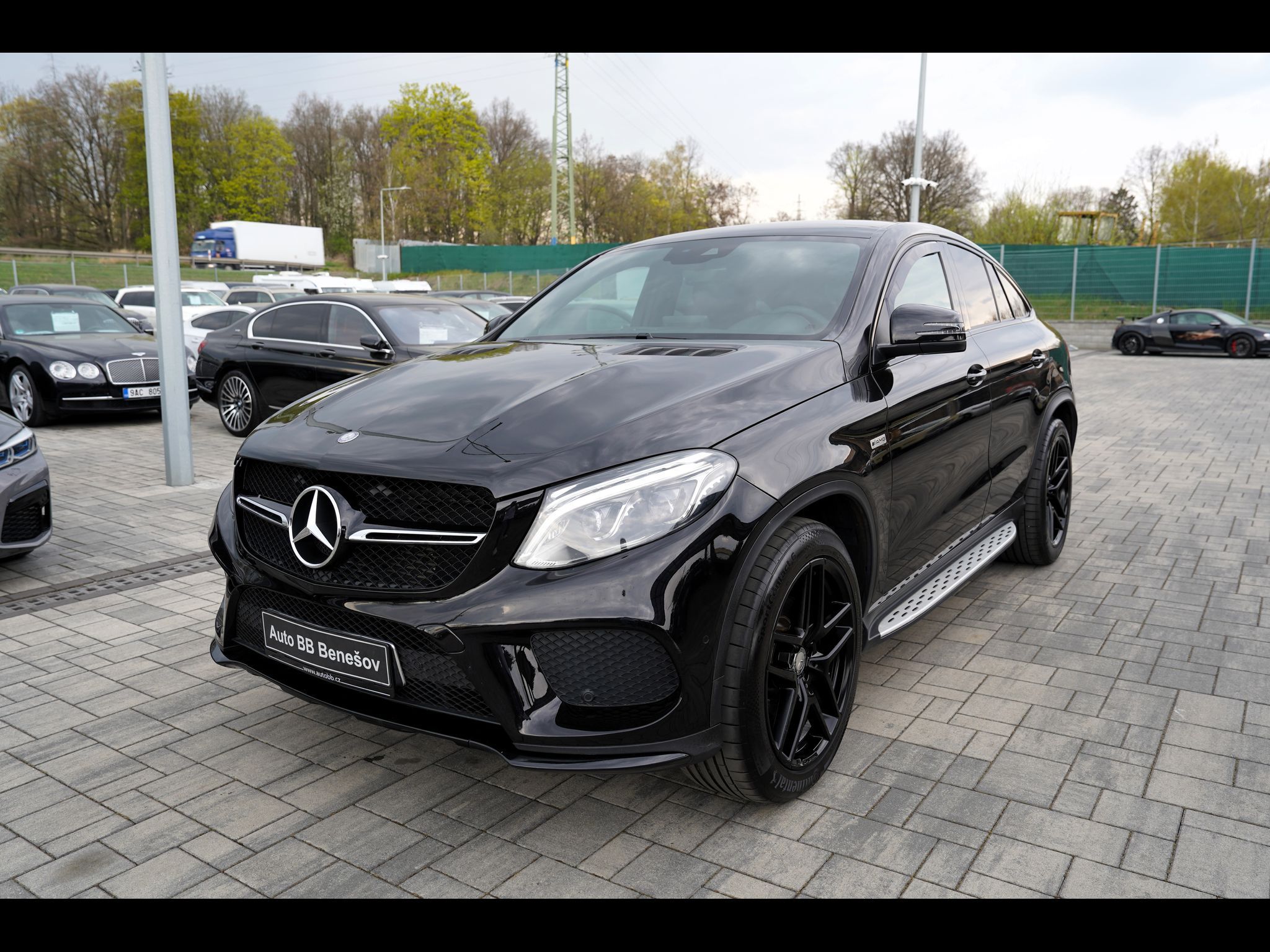 Mercedes-Benz GLE, 350d 4Matic AMG/260PS - fotka 2
