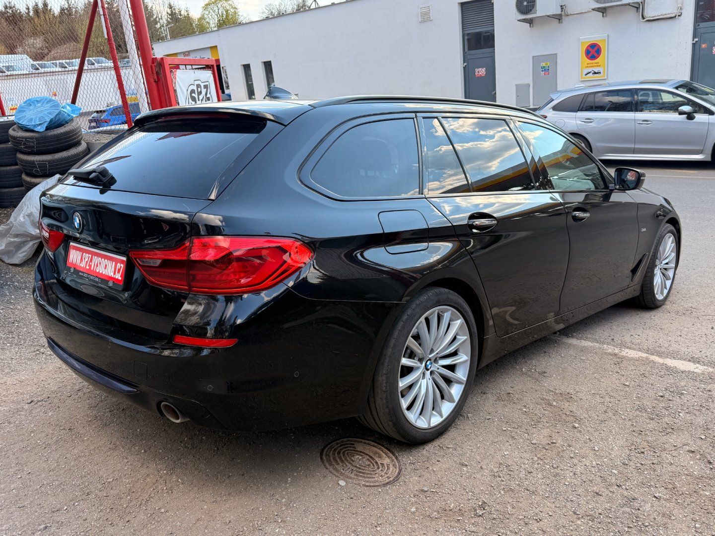 BMW Řada 5, 530xD Sport Line - fotka 4