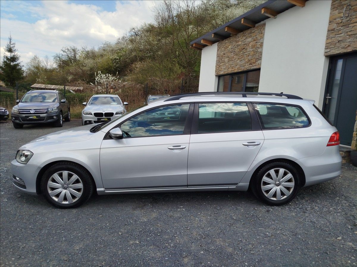 Volkswagen Passat, 2,0 TDi 103kW, 10xAirbag, TZ - fotka 3