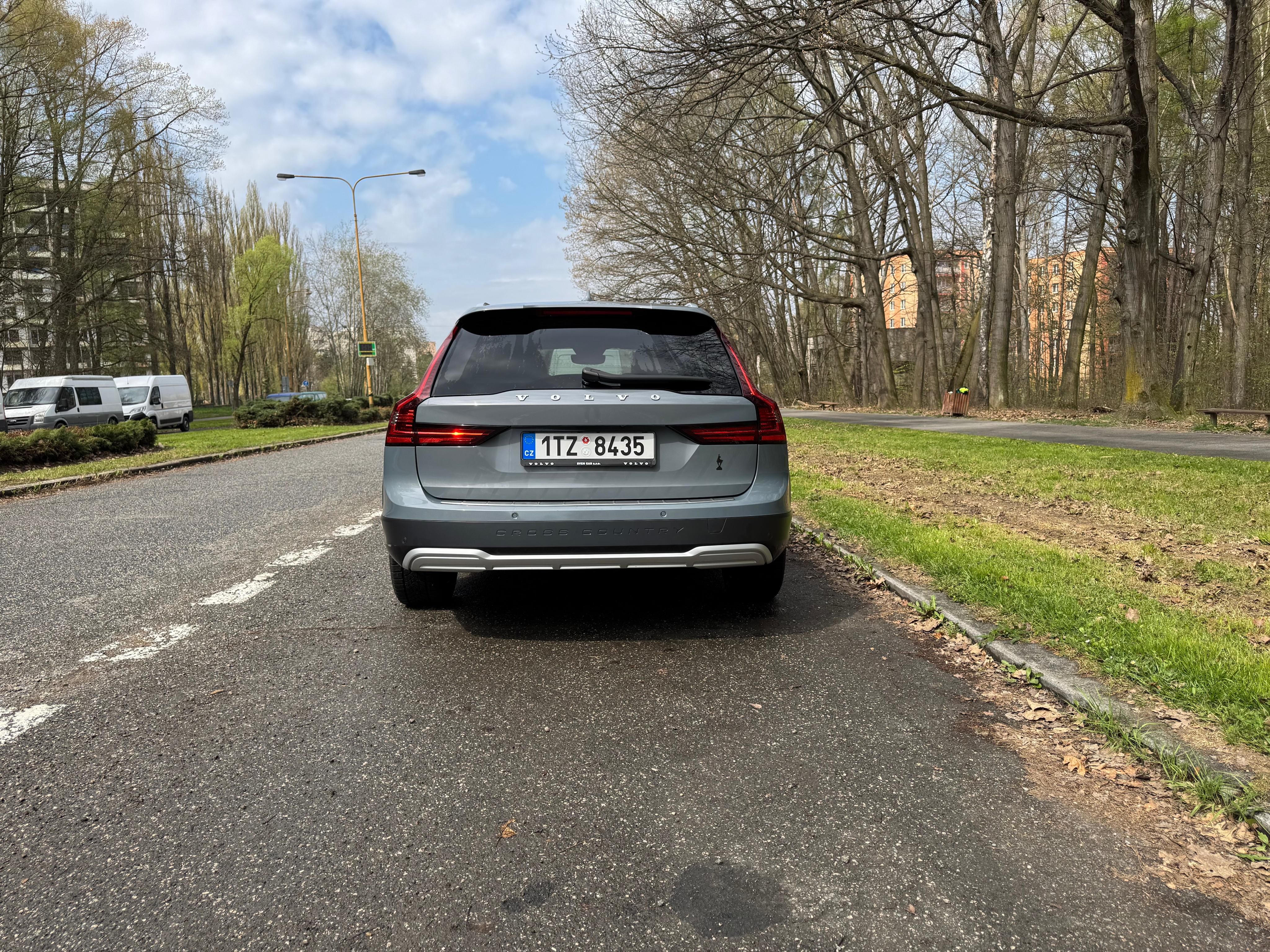 Volvo V90, V90CC B5 183kW 1maj DPH - fotka 5