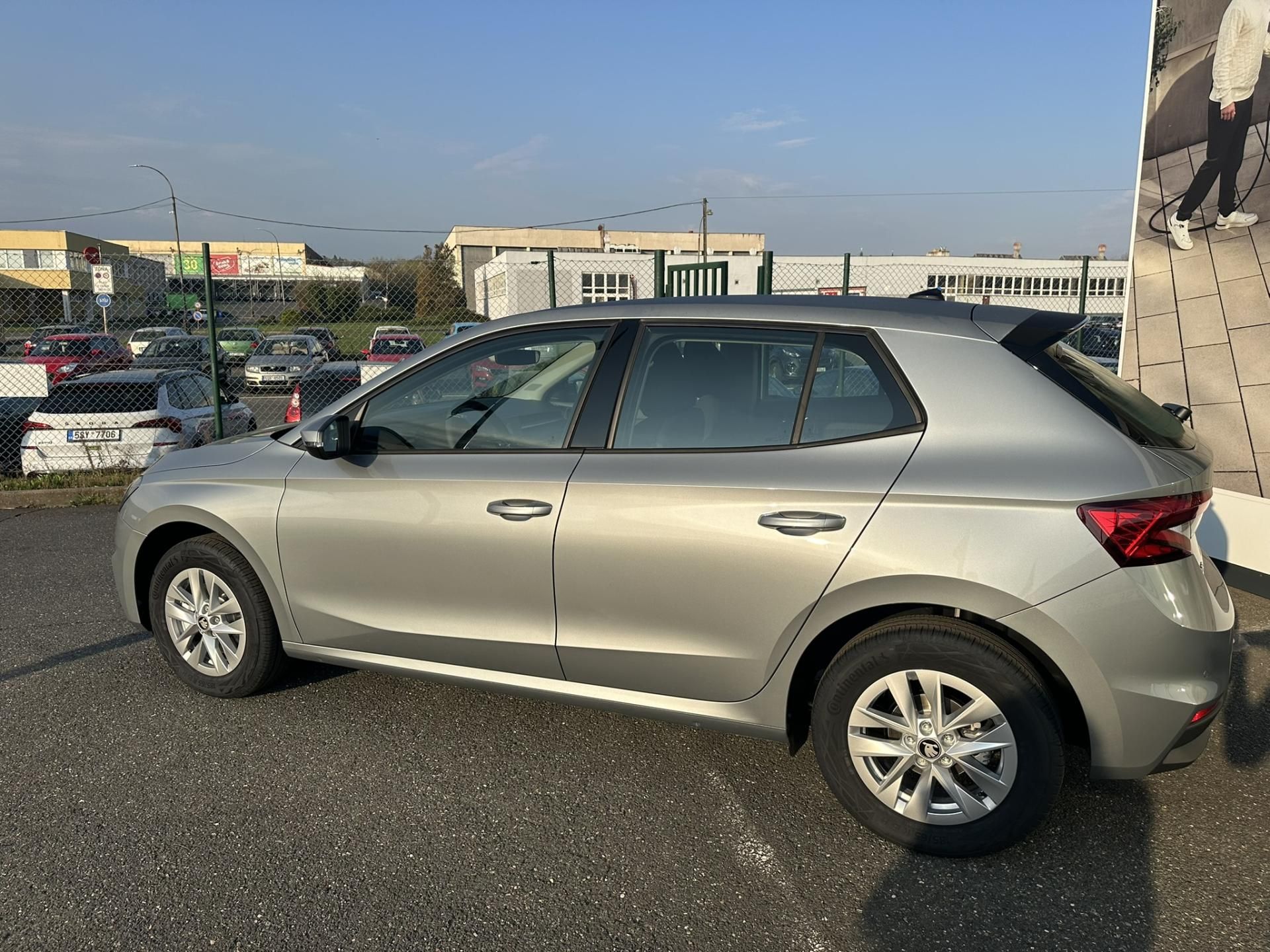 Škoda Fabia, CLASSIC 1.0TSI 85kW + tažné - fotka 3
