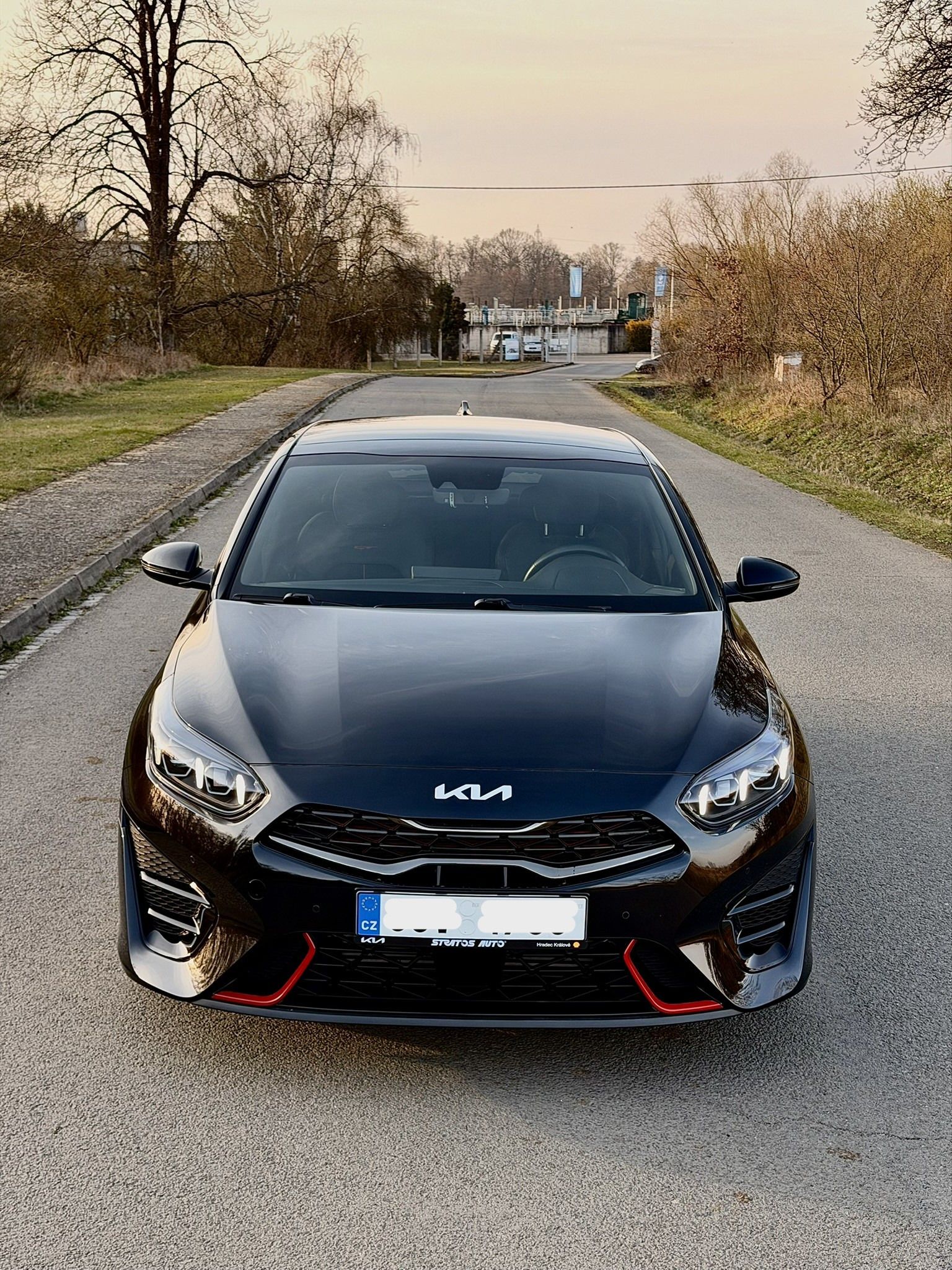 Kia ProCeed, GT - 150KW, automat, panorama - fotka 2