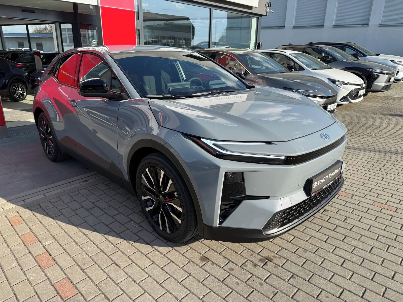 Toyota C-HR, Style Dynamic 77kWh 224PS - fotka 3
