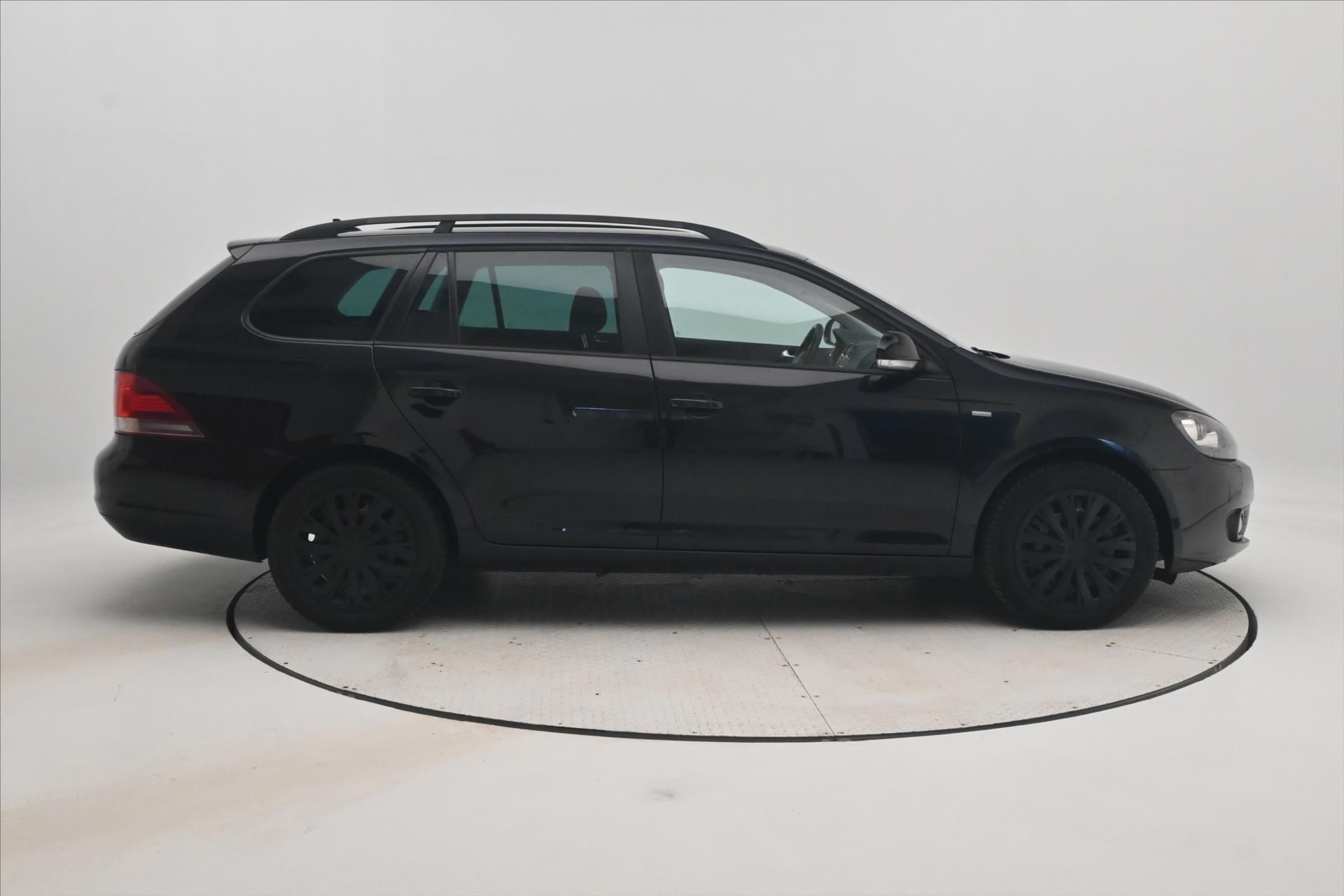 Volkswagen Golf, 1,6 TDI 77 kW MATCH Navigace - fotka 4