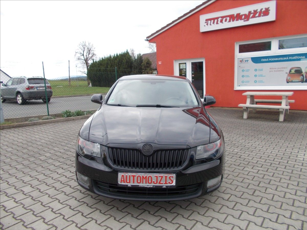 Škoda Superb, 3,6 V6 DSG ČR 4x4 NOVÁ STK PĚK - fotka 2