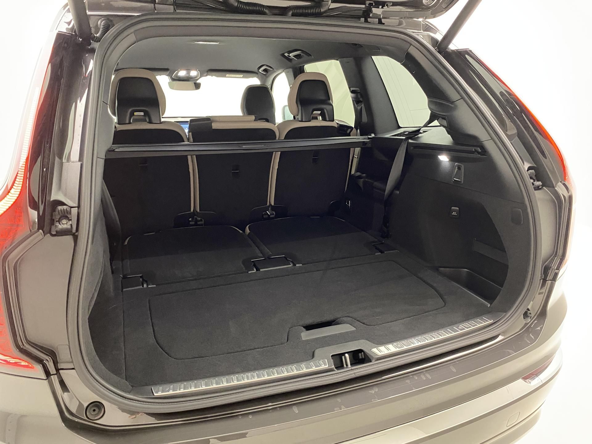 Volvo XC90, B5 AWD AUT BRIGHT PLUS - fotka 5