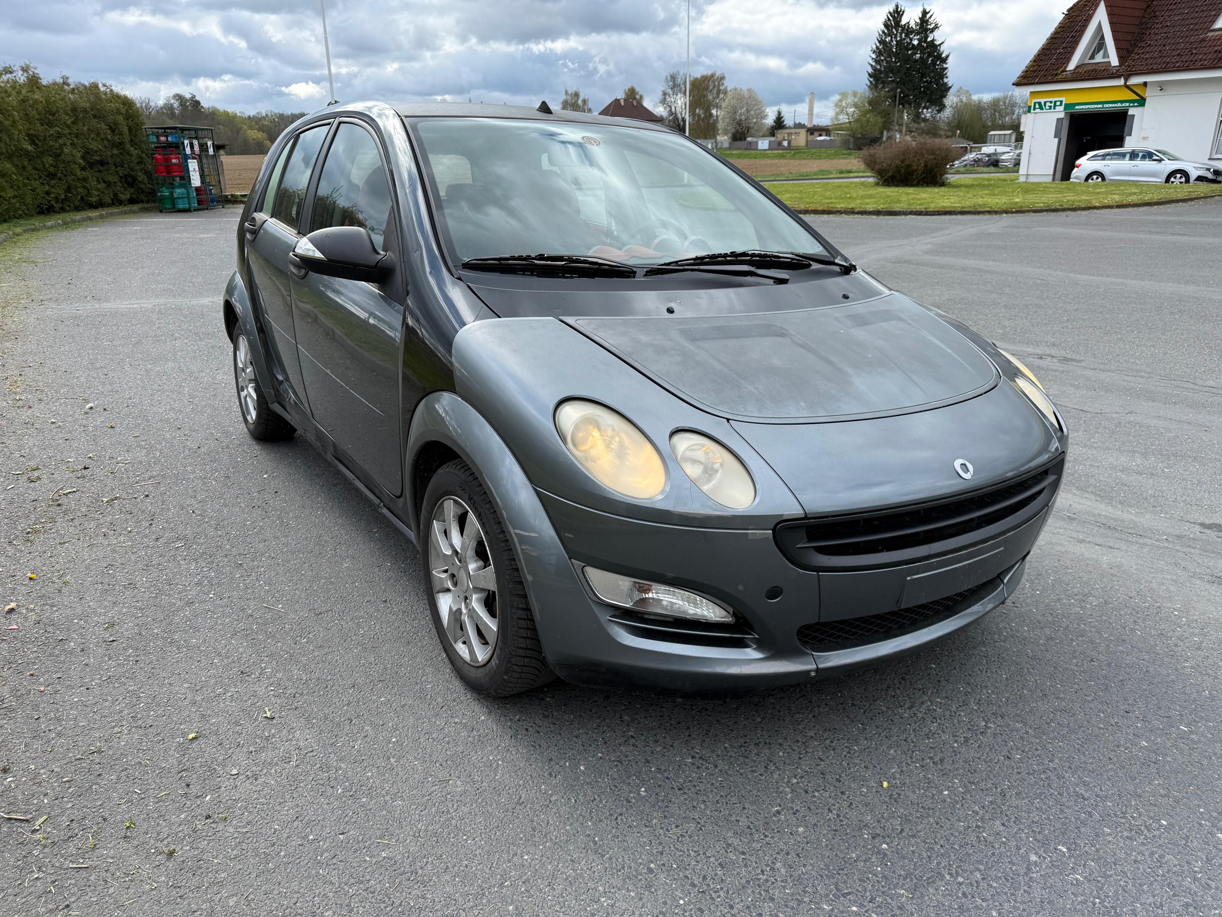 Smart Forfour, 1,1i 55 KW jen 68t.km.Automat. - fotka 3