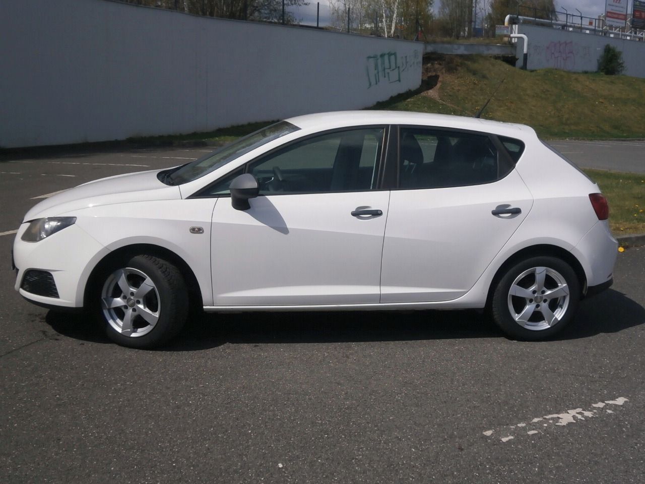 Seat Ibiza, NOVE ROZVODY ,SPOJKA, STK!!! - fotka 2