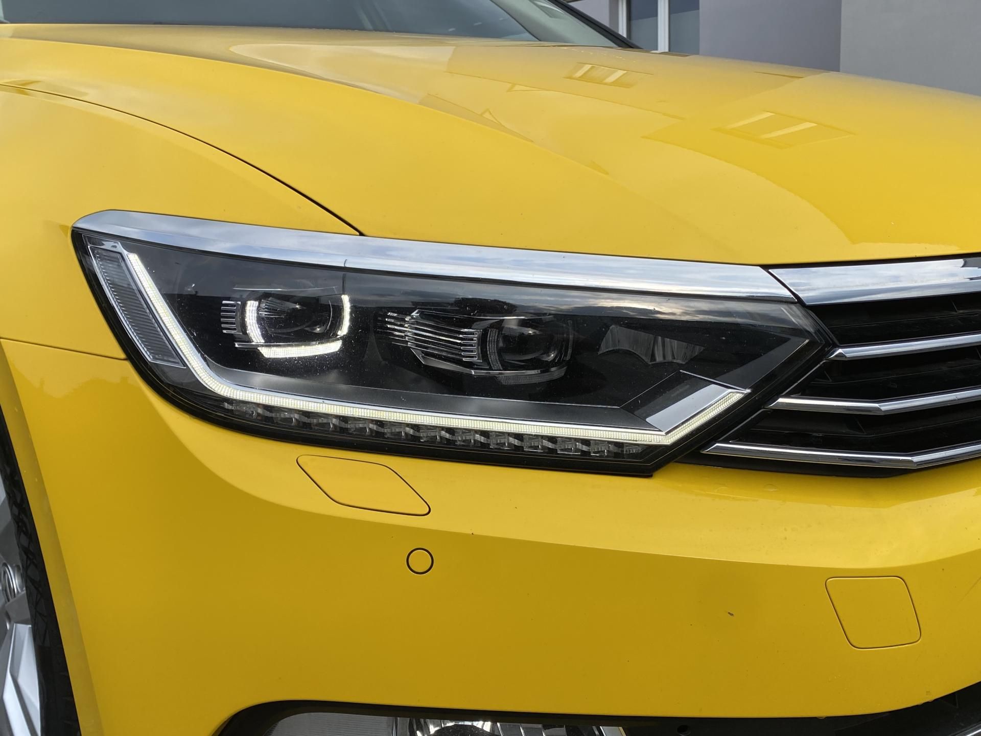 Volkswagen Passat, 2,0 TDi Comfortline - DPH - fotka 4
