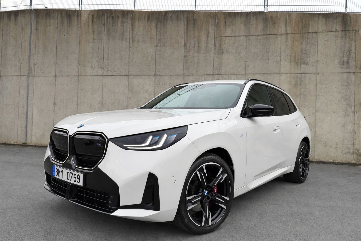 BMW X3, M50 XDRIVE,Světlý interi,Tažné