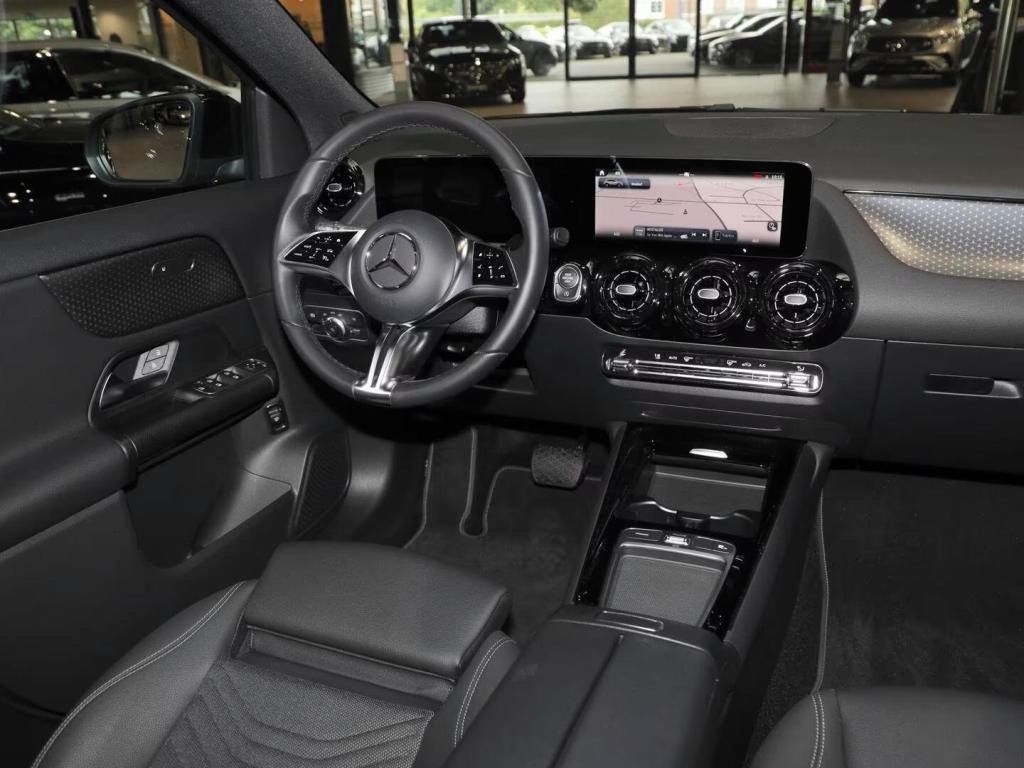 Mercedes-Benz GLA, 200*Kamera*MBUX*Navi*Led* - fotka 5