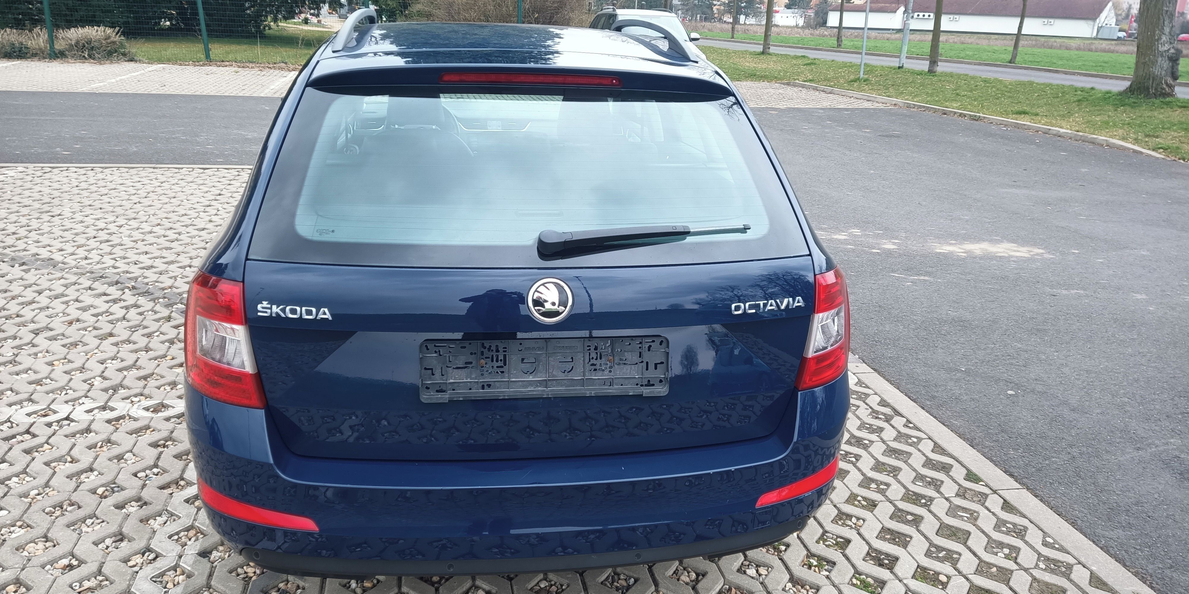 Škoda Octavia, Kombi 2,0 TDI,110 KW - fotka 5