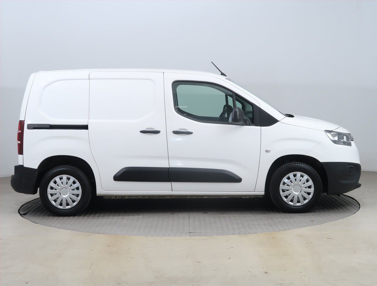 Toyota Proace City, 1.5 D4-D, L1, Odpočet DPH - fotka 6