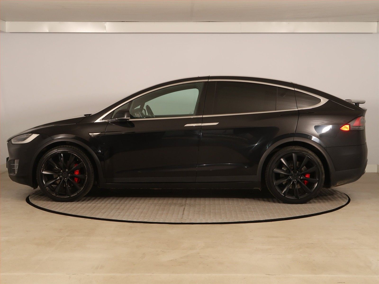 Tesla Model X, P90D, SoH 89%, 4X4, Automat - fotka 3