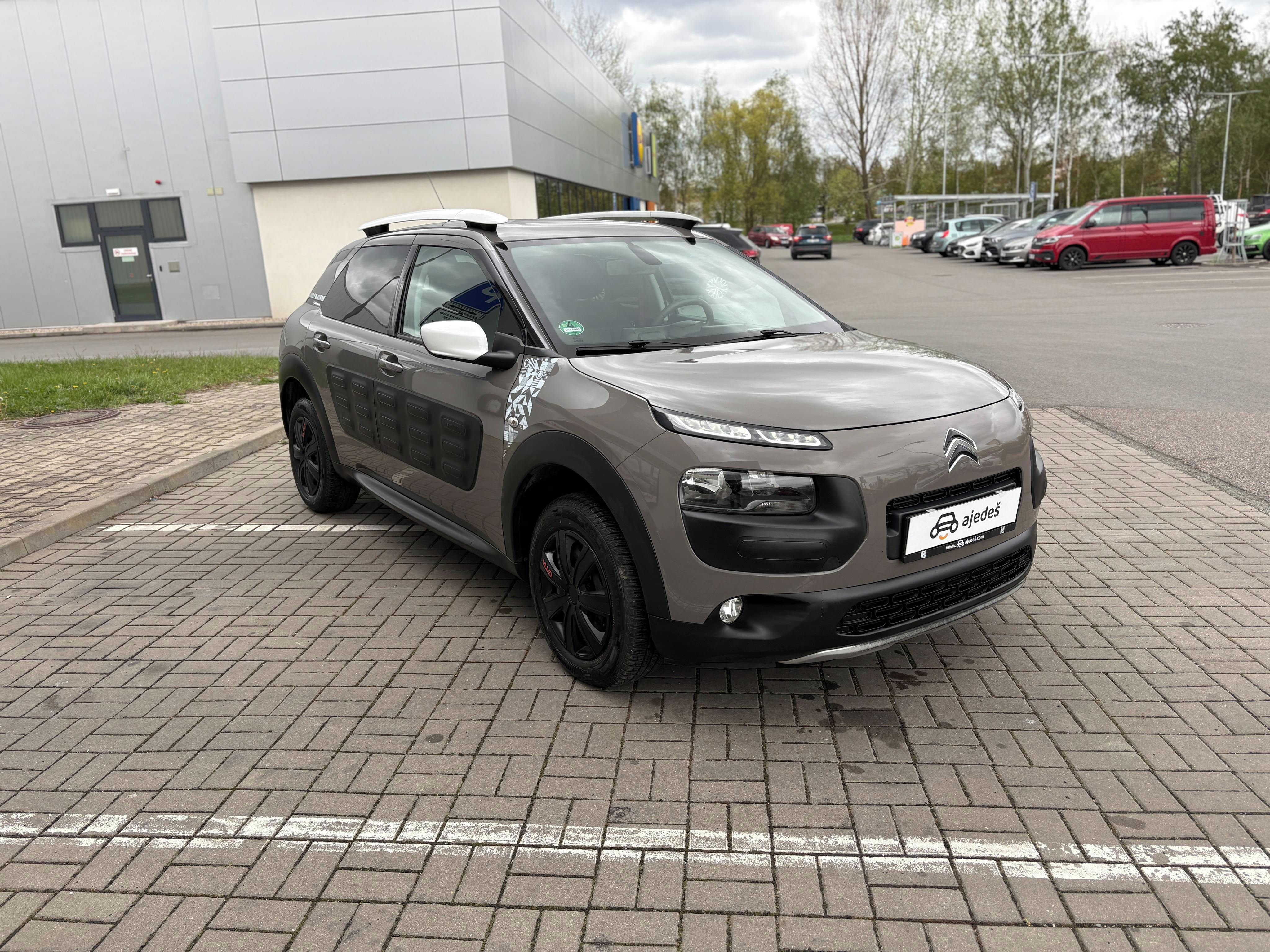 Citroën C4, Cactus 1.6 BlueHDI/RipCurl/ČR - fotka 3