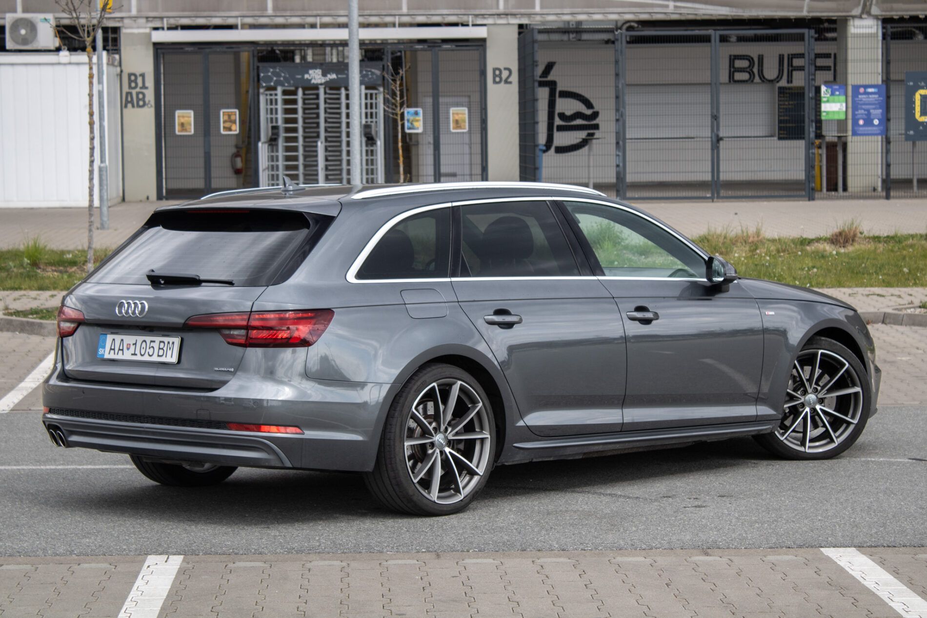 Audi A4 Avant - fotka 5