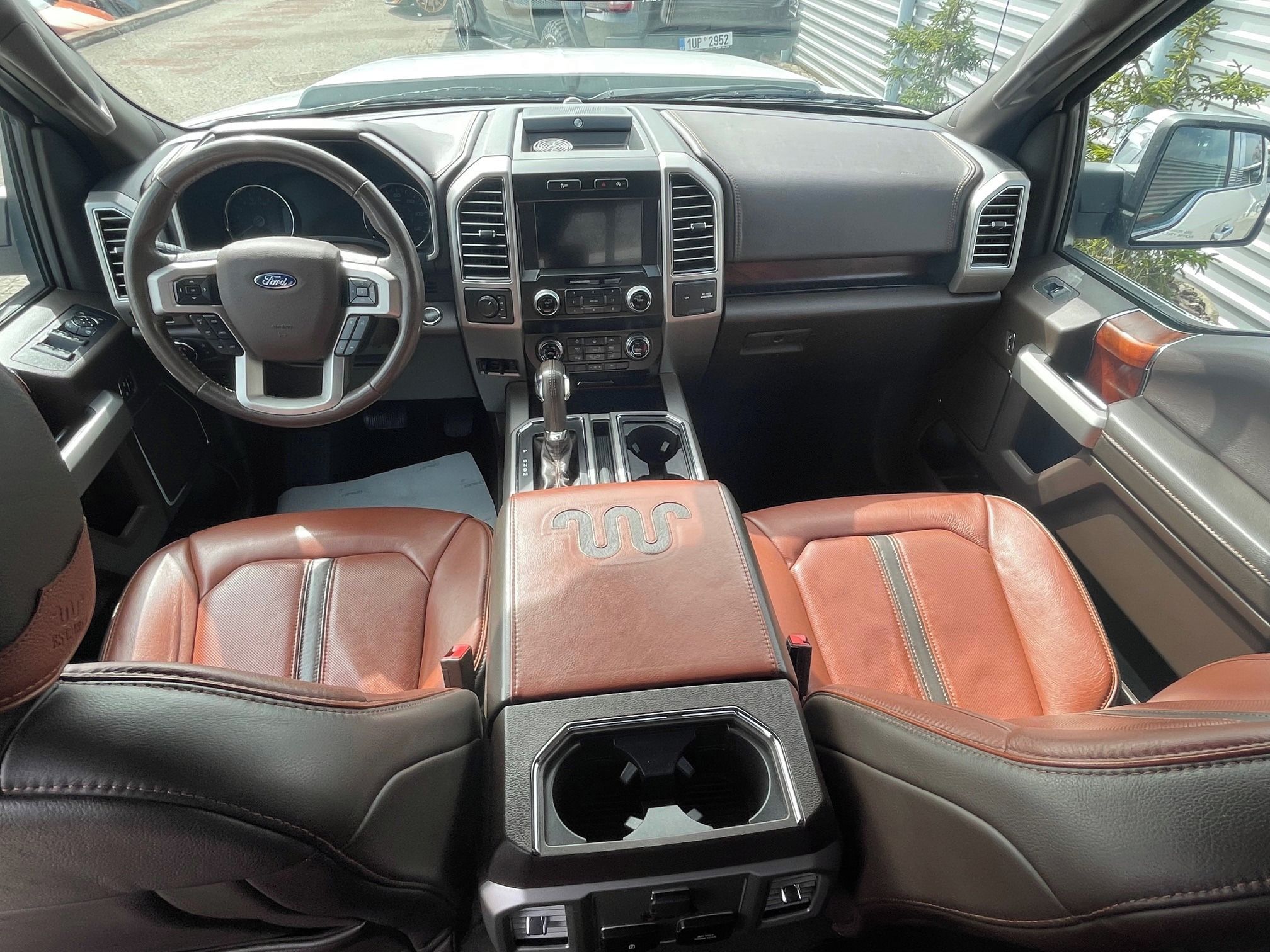 Ford F-150, King Ranch  5,0 V8 - fotka 6