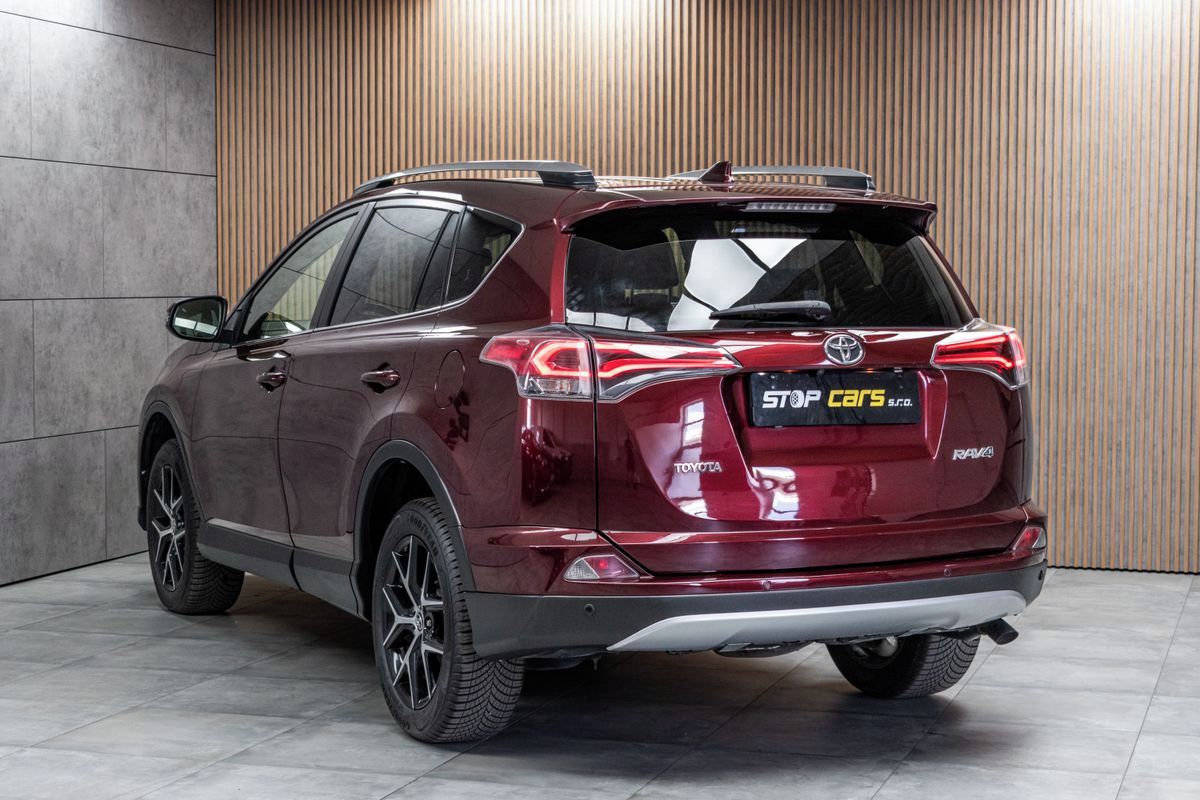 Toyota Rav4, 2.0 D-4D 105kW*PO ROZVODECH* - fotka 4