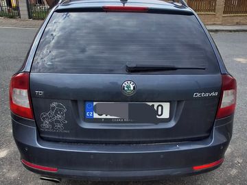 1,6 TDI (77 KW) Ambiente, navi