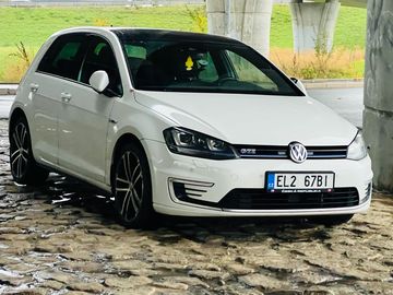 Volkswagen Golf 1.4 TSI GTE (P