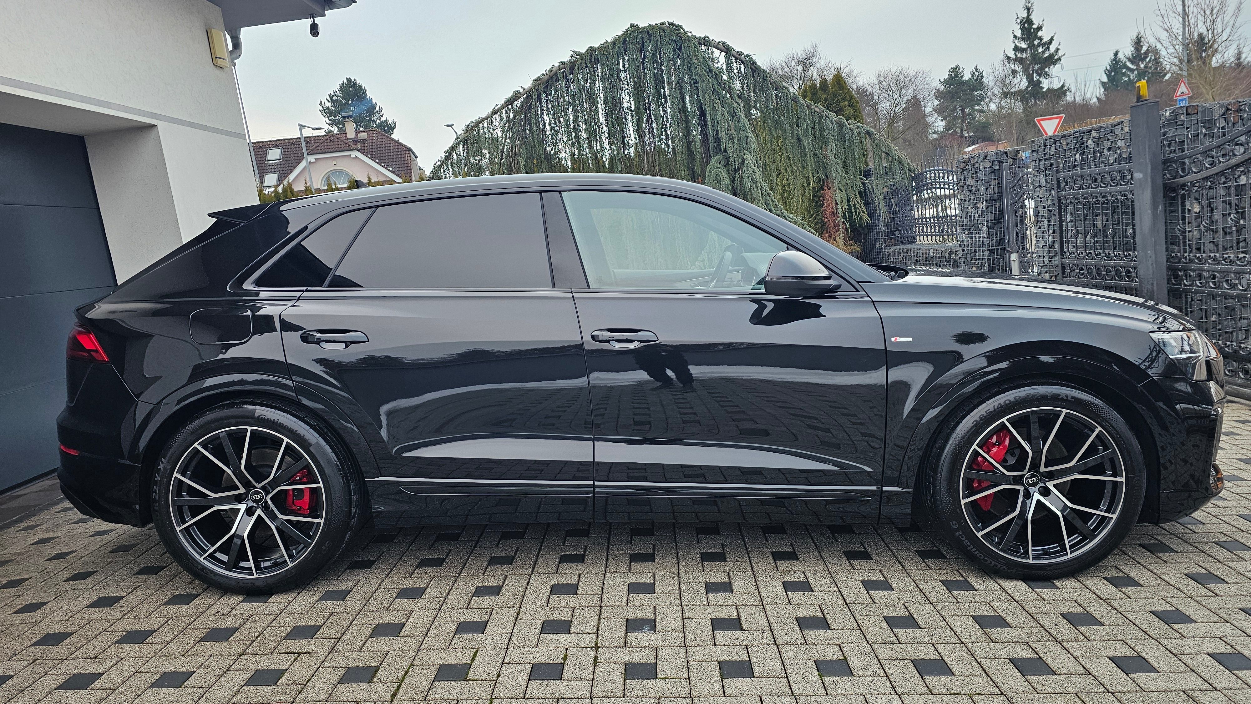 Audi Q8 - fotka 4