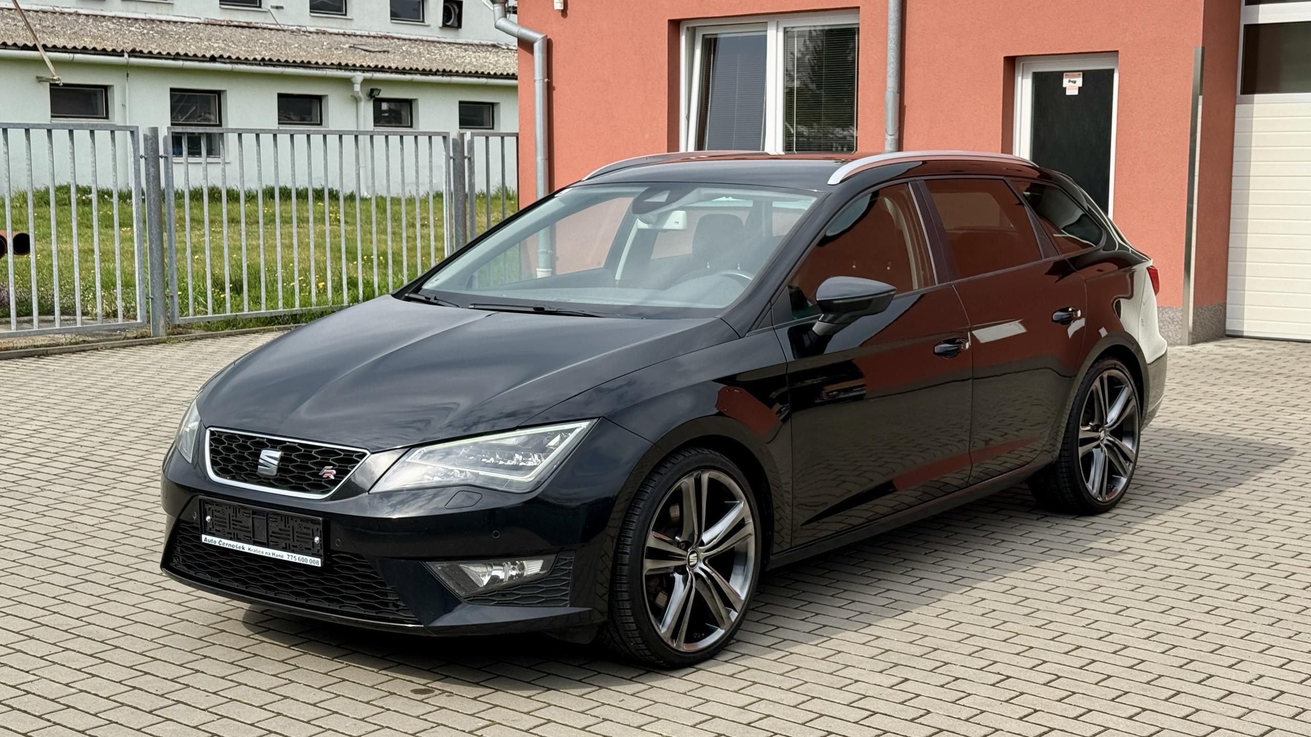 Seat Leon, ST*2.0TDi*135kW*FR*LED*ACC*
