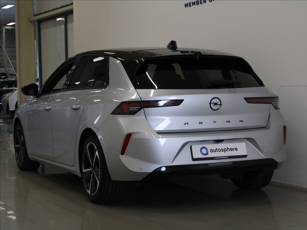 Opel Astra, 1,2 Turbo 130k. 8AT GS 18tkm. - fotka 3