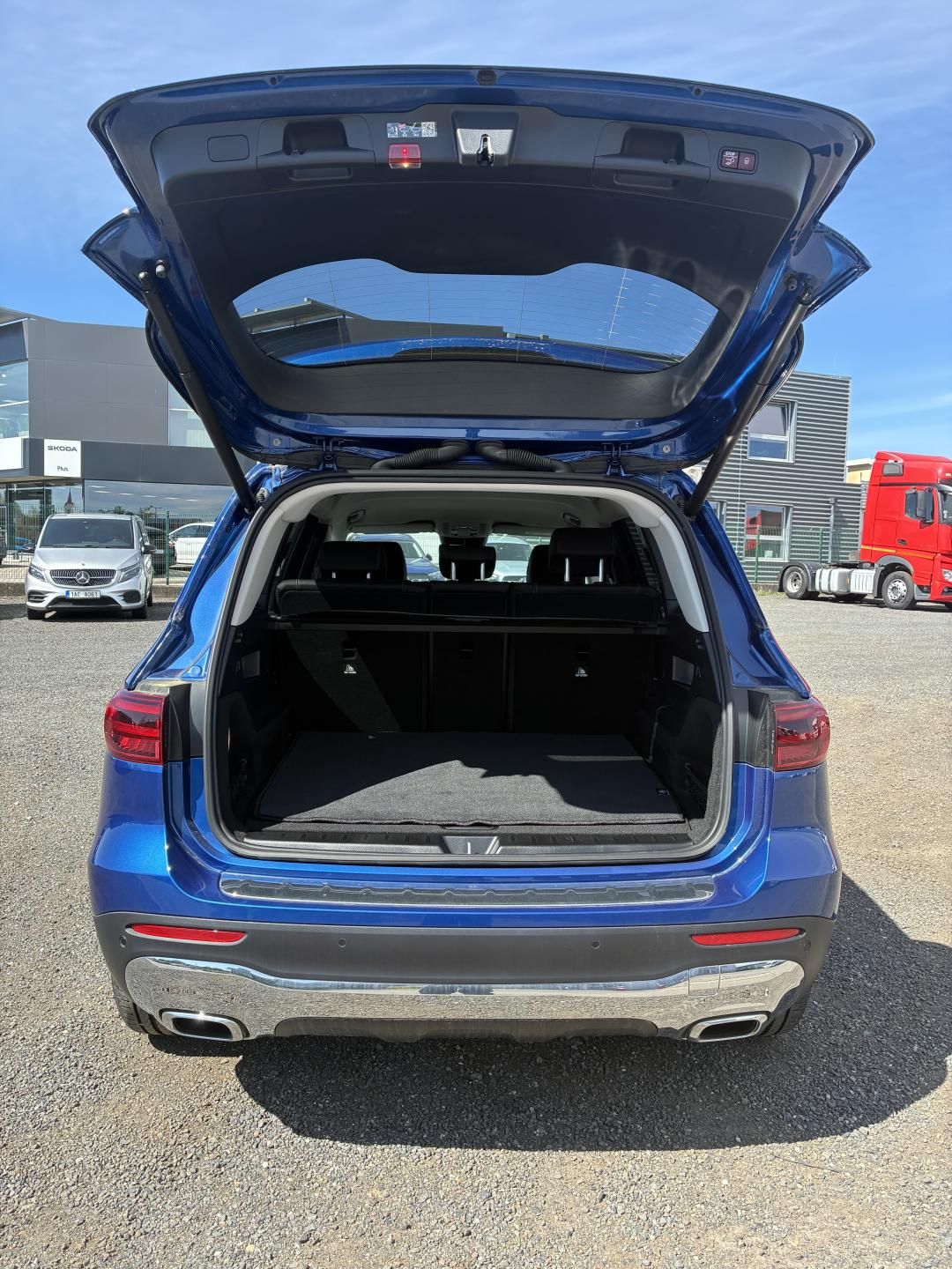 Mercedes-Benz GLB, 200d - fotka 5