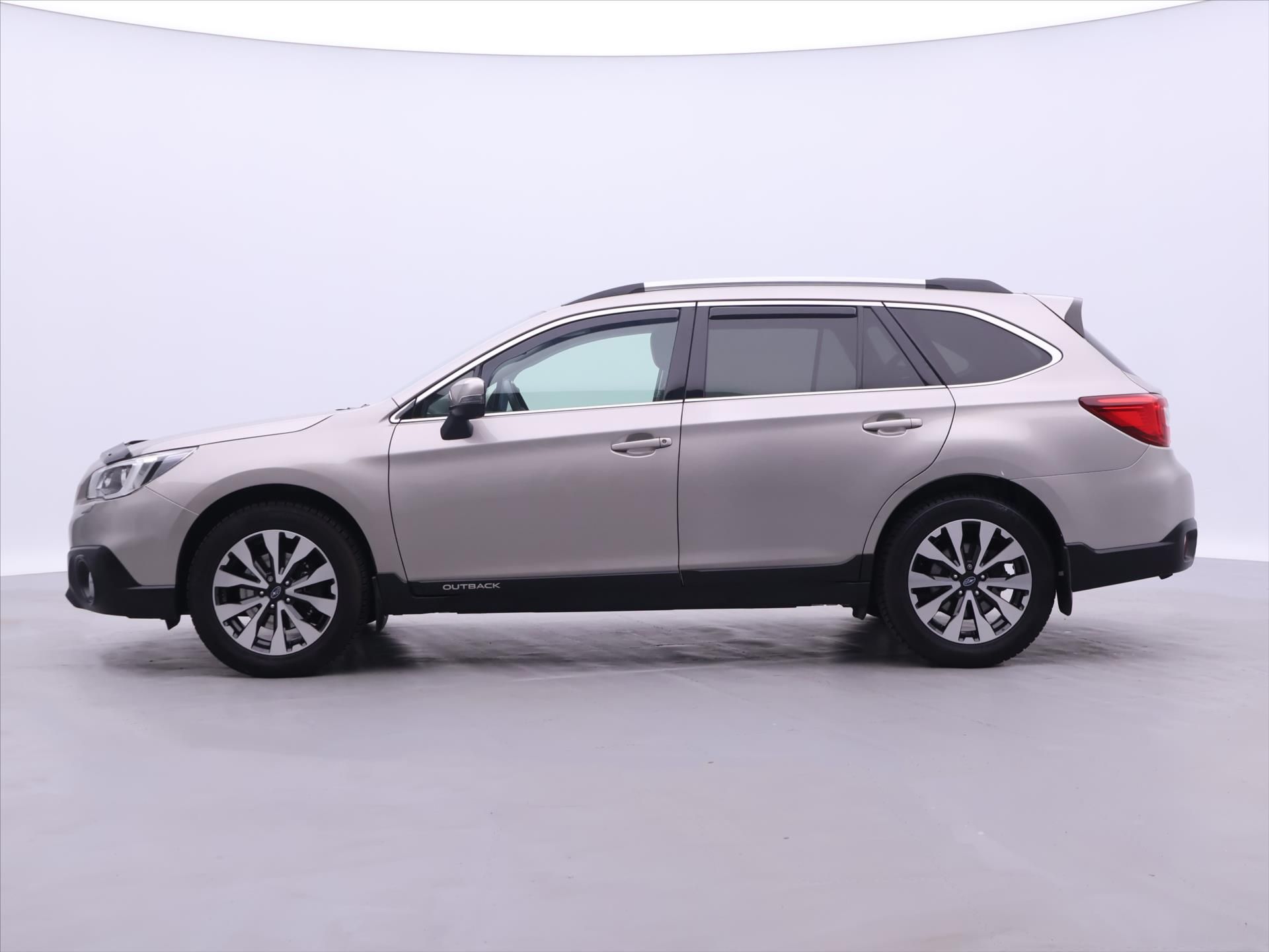 Subaru Outback, 2,5 i 129kW Aut. AWD CZ Sport - fotka 4