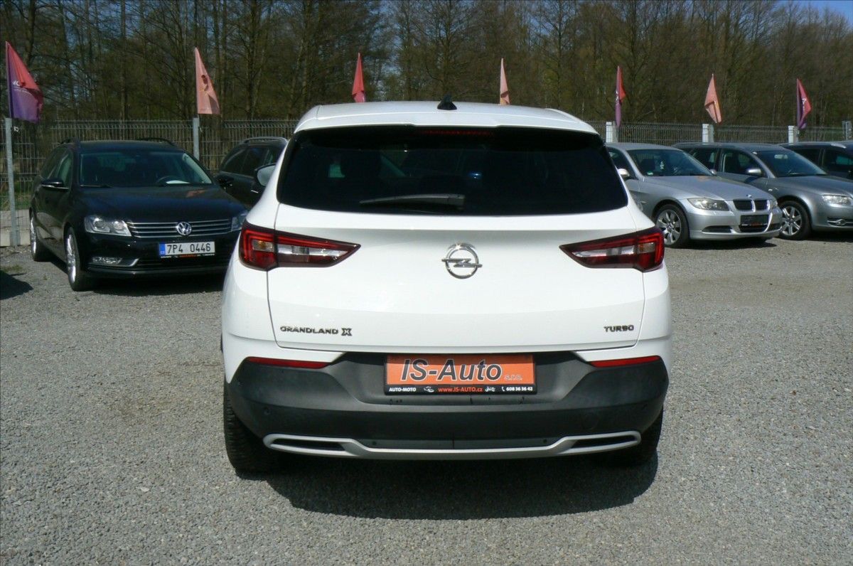 Opel Grandland X, 1,2 TURBO - fotka 6
