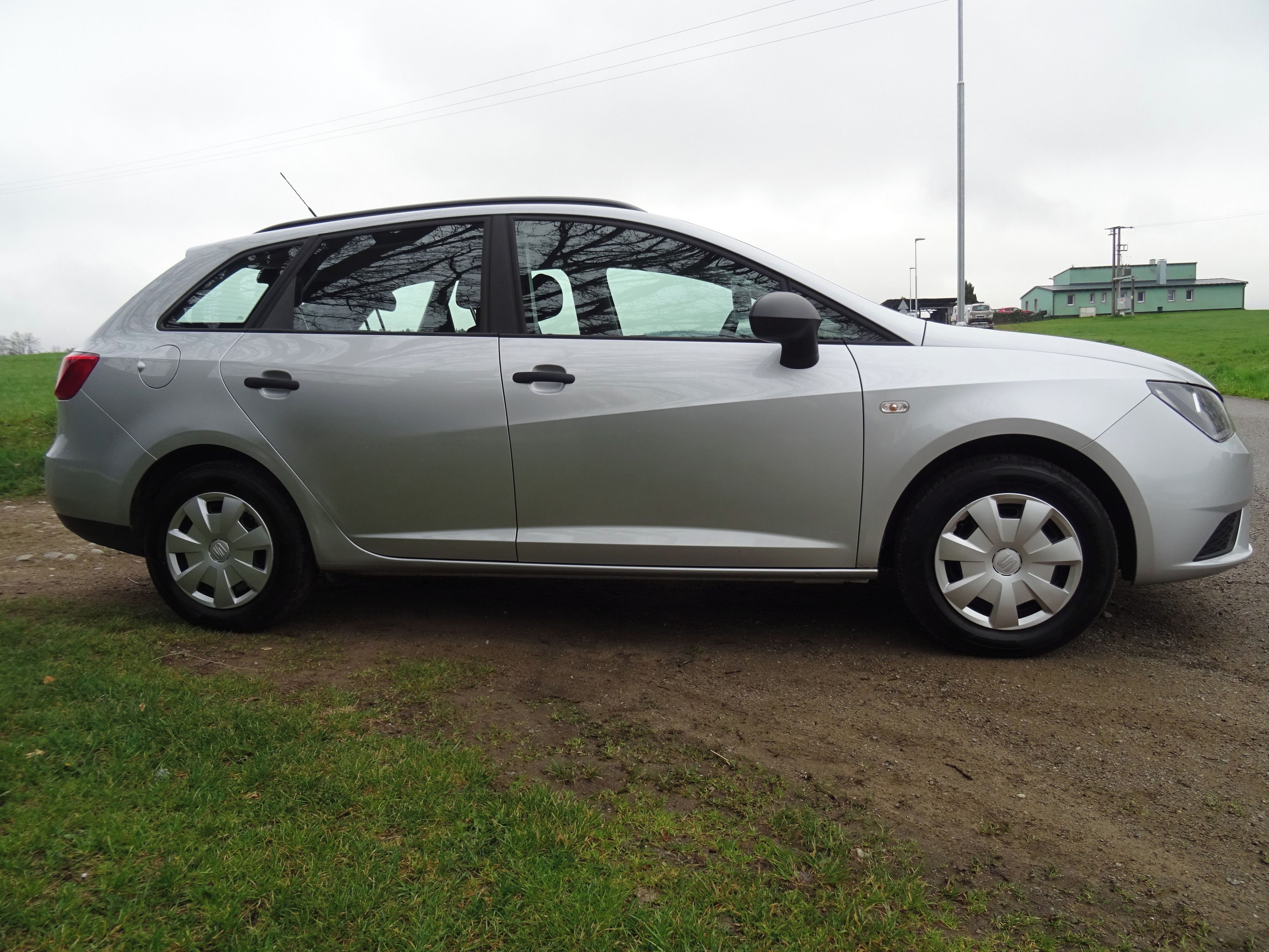 Seat Ibiza, 1,0MPI 2x kola,spot.5,5L/100km - fotka 3