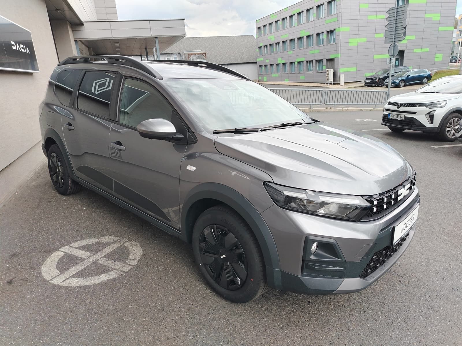 Dacia Jogger, Expression TCe 110 5.míst - fotka 4