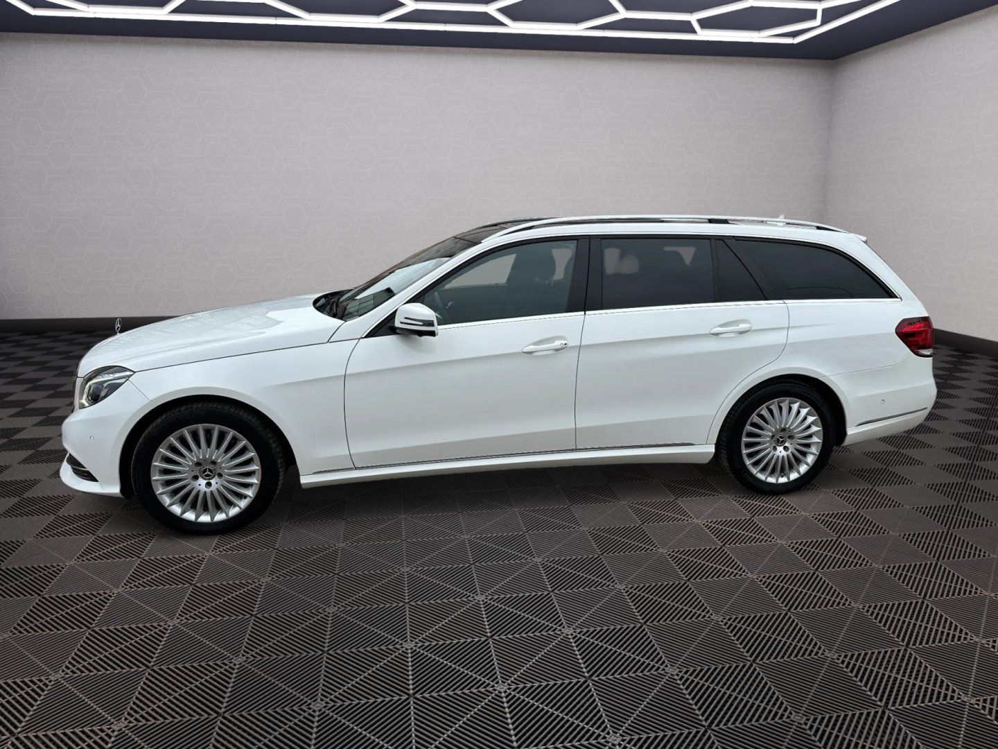 Mercedes-Benz Třídy E, 350CDI 4Matic Elegance - fotka 4