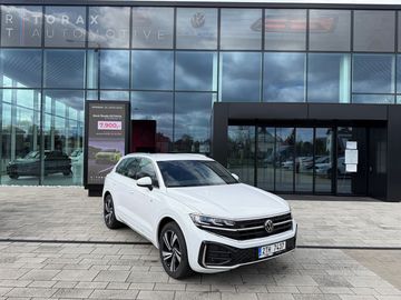 R-line  210kW Tiptronic 4M