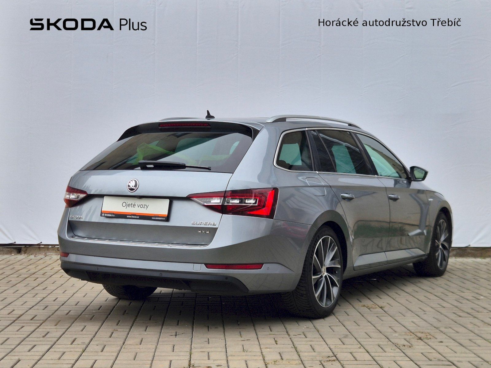 Škoda Superb, 2.0TDI 140kW 4x4 L&K DSG - fotka 2