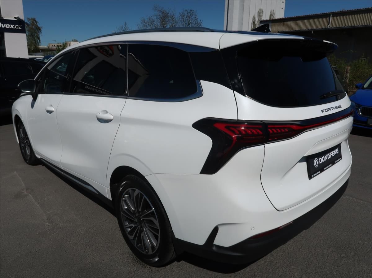 Dongfeng U-Tour, 1,5 T 130 kW ExclusiveFR 7míst - fotka 4