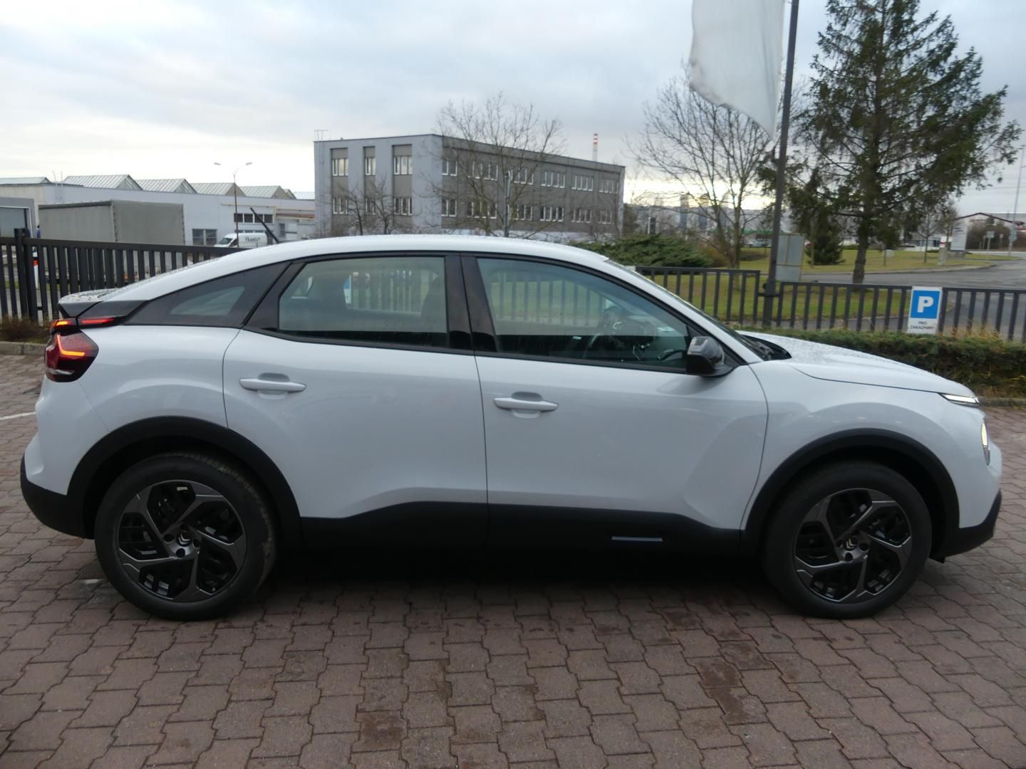 Citroën C4, MAX Petrol 130k Automatic - fotka 4
