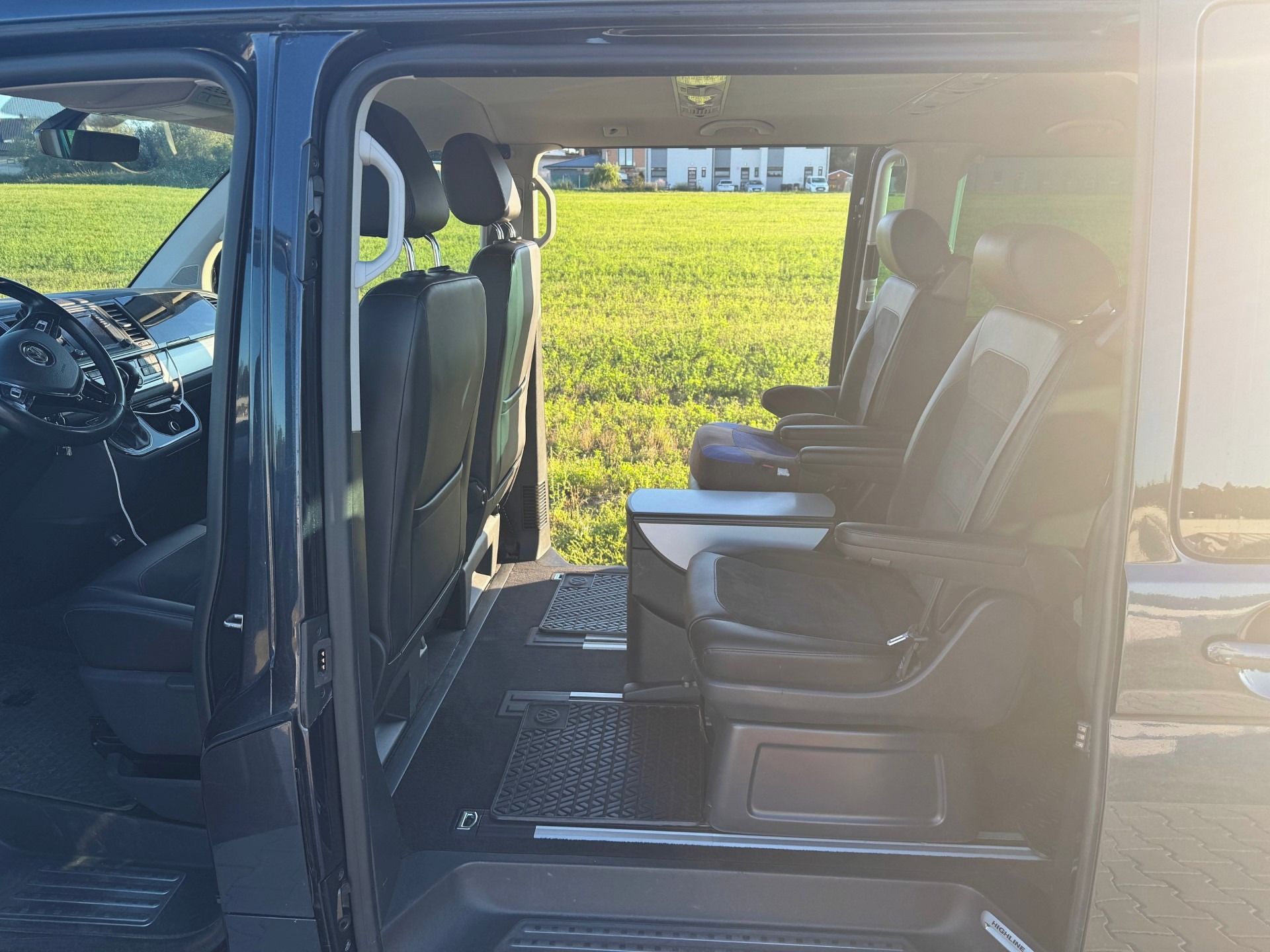 Volkswagen Multivan, VW Multivan T6 TDi 2.0, 147kW - fotka 4