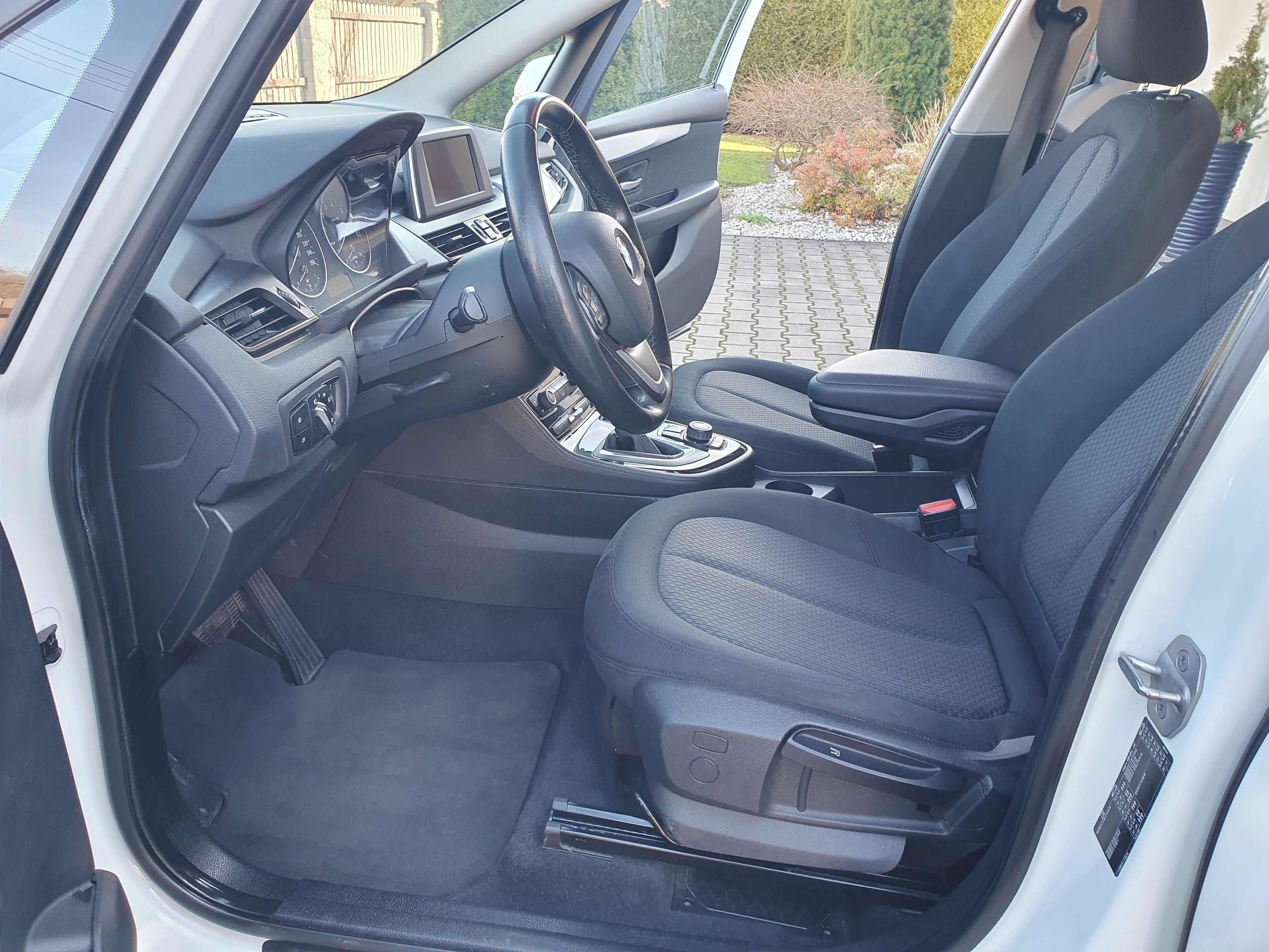 BMW Řada 2, 218i, Gran Tourer, ČR, automat - fotka 6