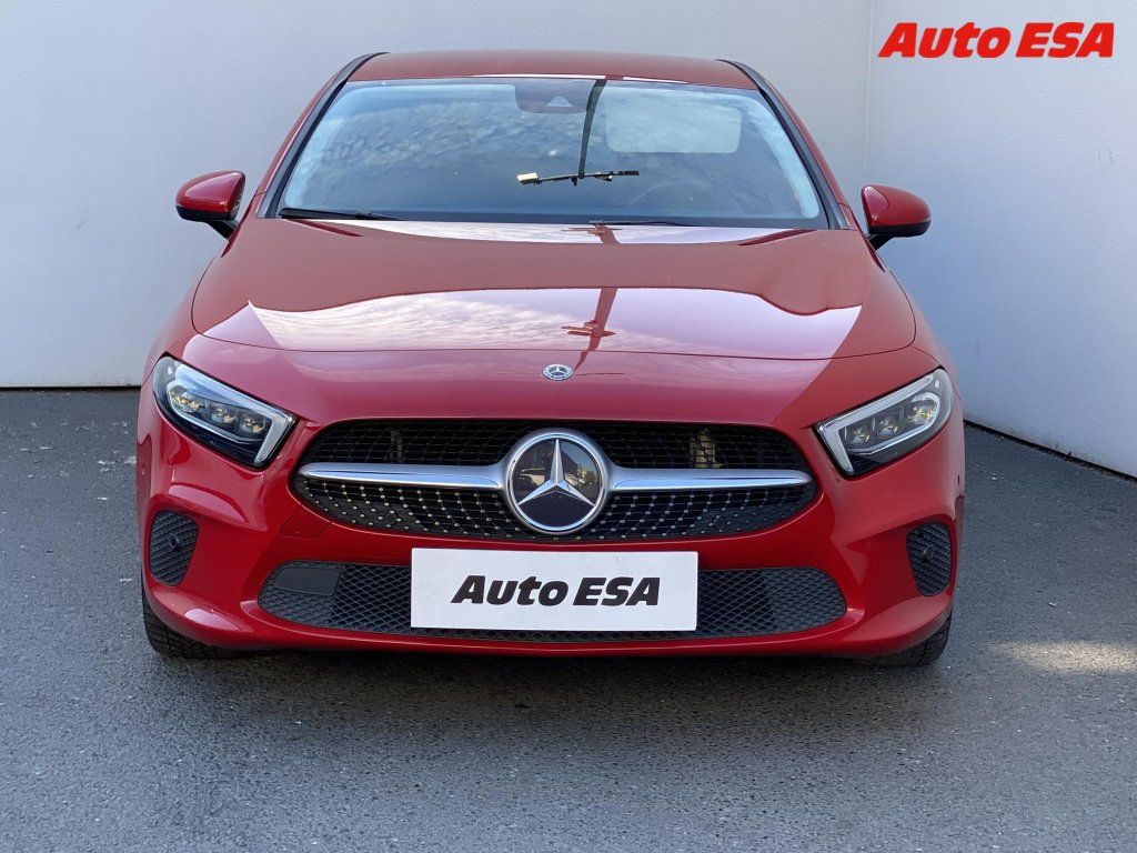 Mercedes-Benz Třídy A, 2.0i a220,AT - fotka 2