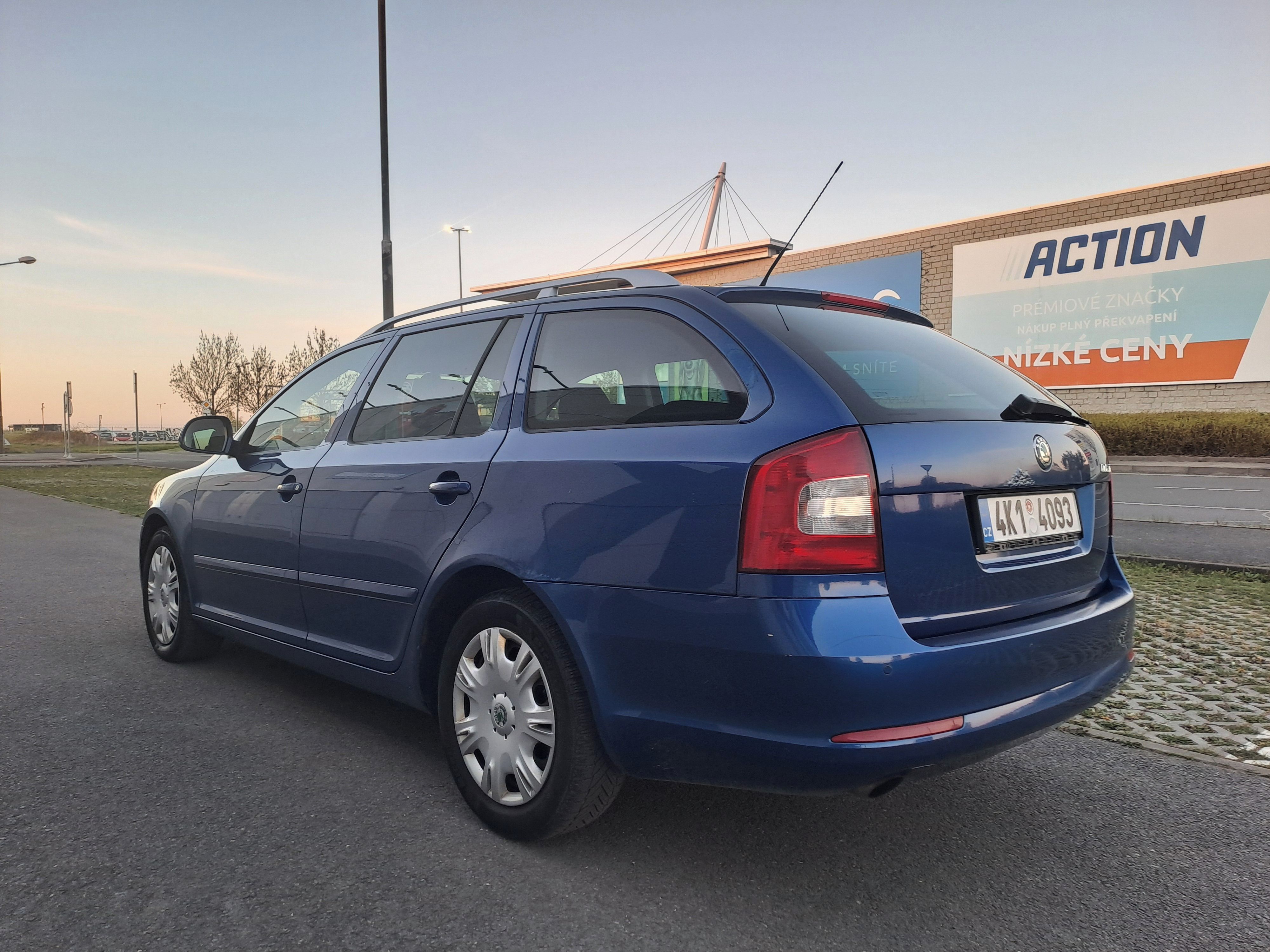 Škoda Octavia, 1.6TDI 77KW KOMBI,ELEGANCE! - fotka 5