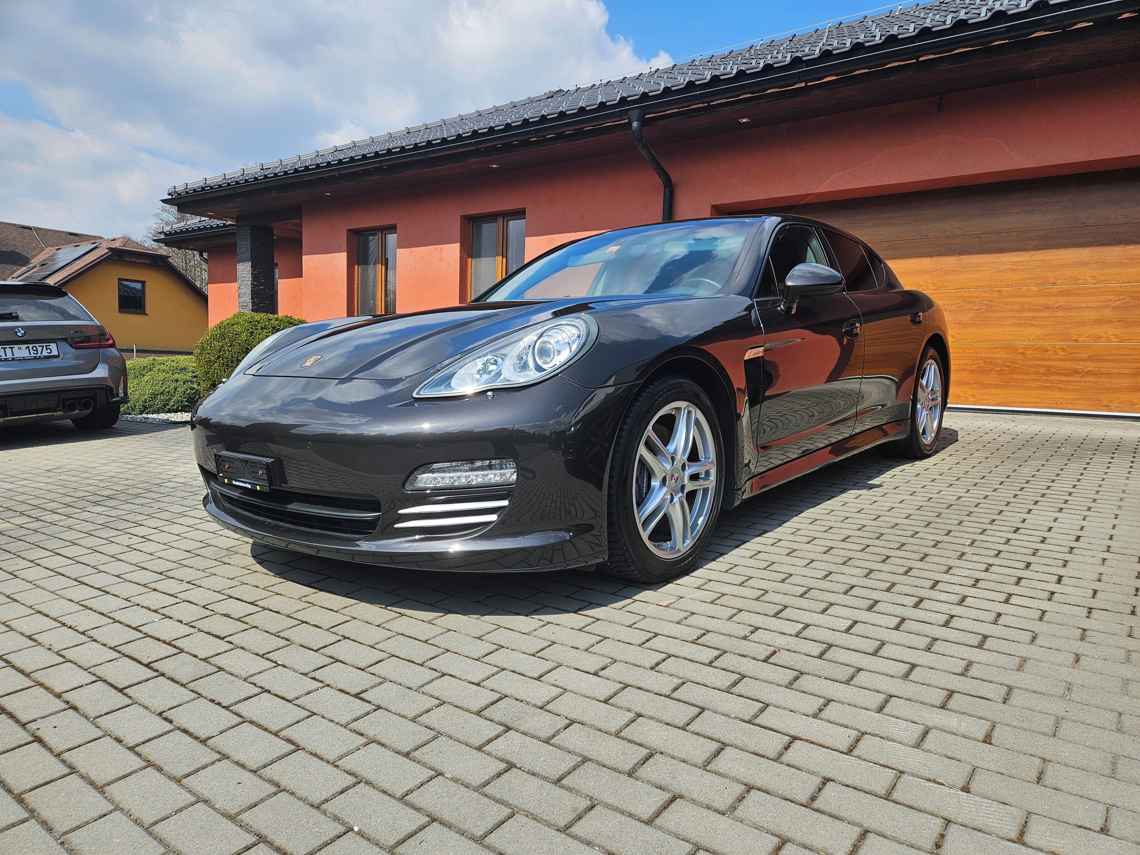 Porsche Panamera, 3,6I 221KW,1.MAJITEL,ODPOČET D - fotka 3