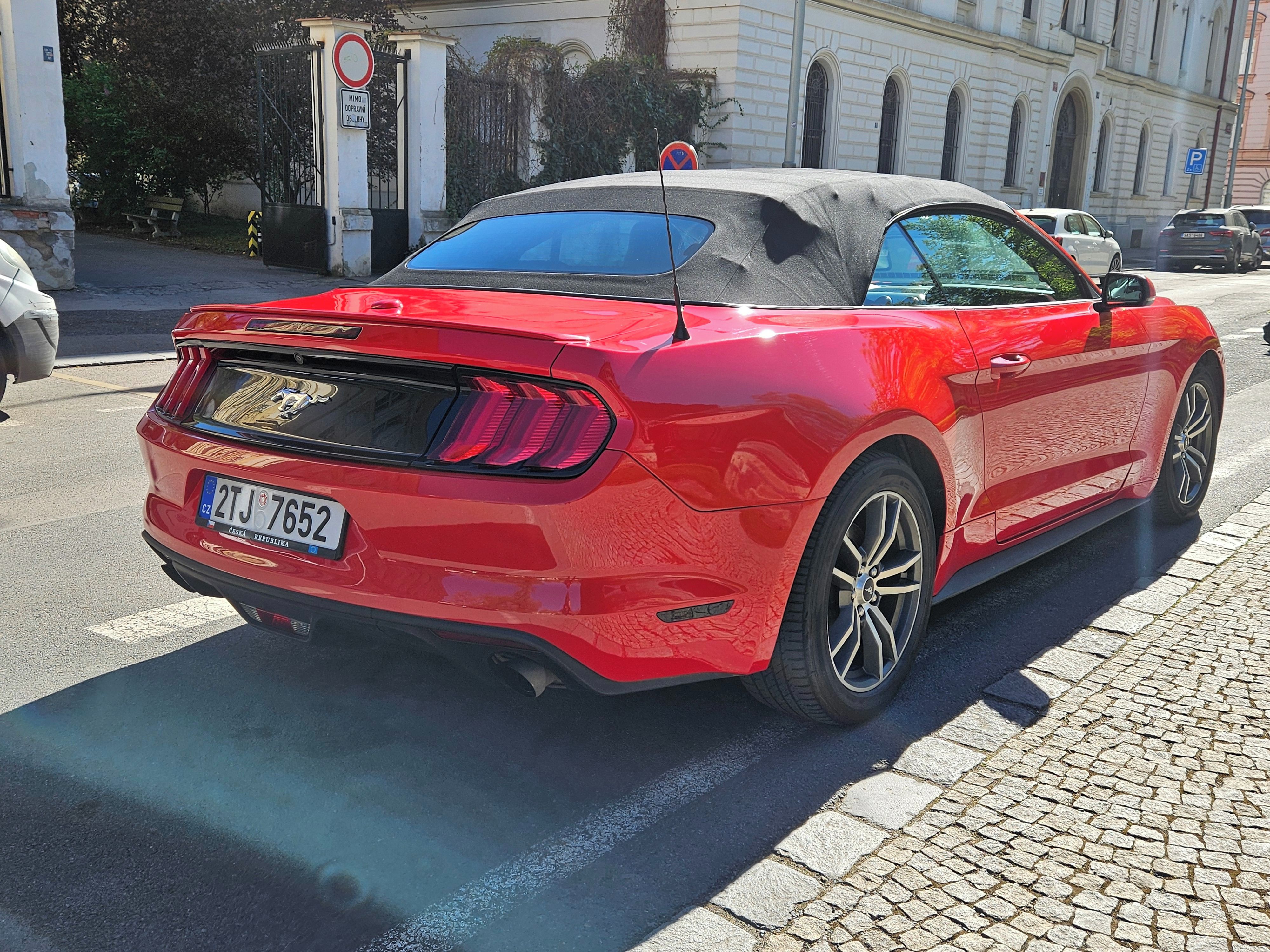 Ford Mustang, Ford Mustang 2016 EcoBoost - fotka 4