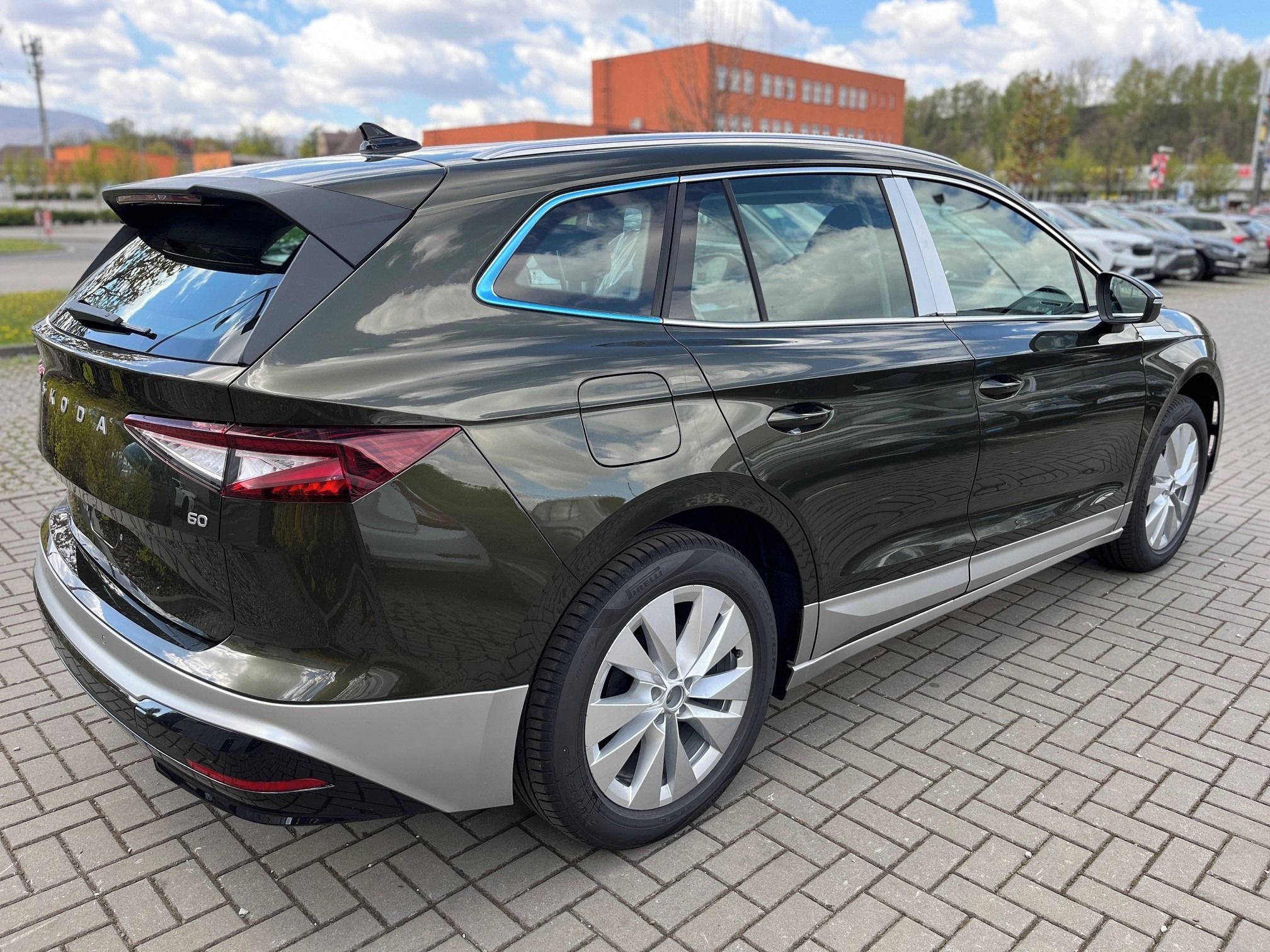 Škoda Enyaq, Selection 150 kW 60 kWh RWD - fotka 5