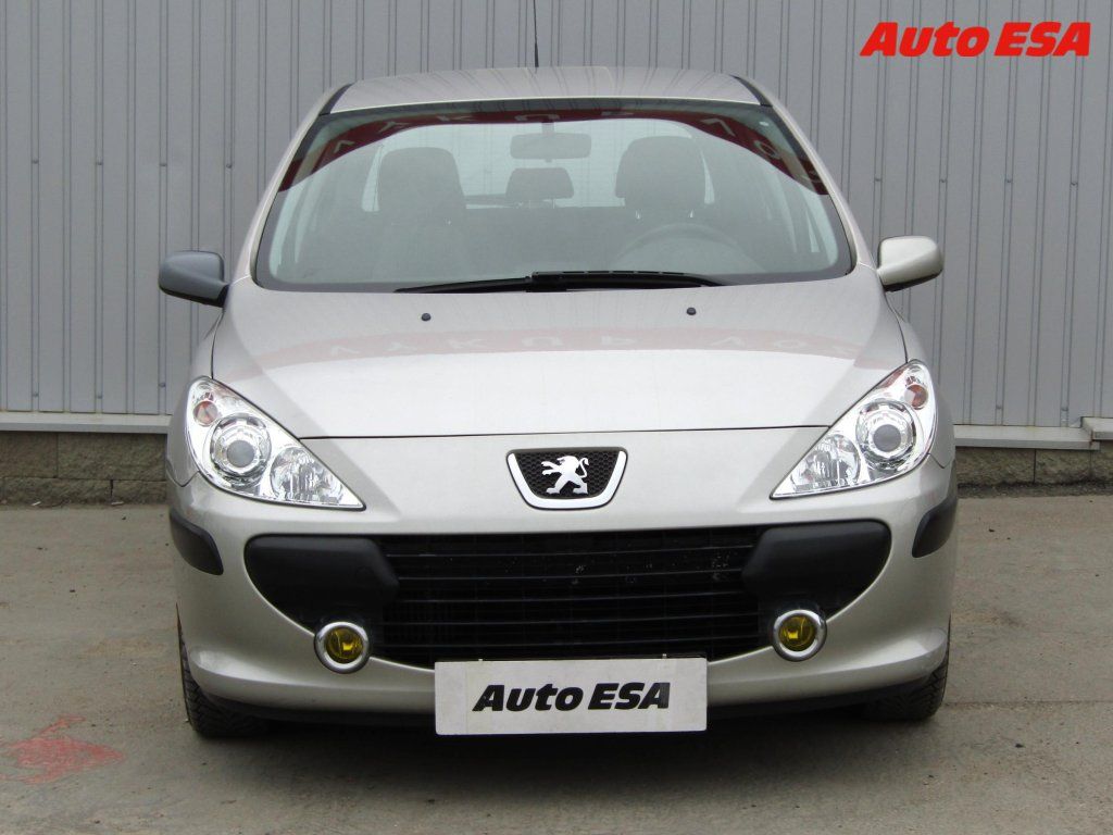 Peugeot 307, 1.6 HDi,AC,tažné - fotka 2
