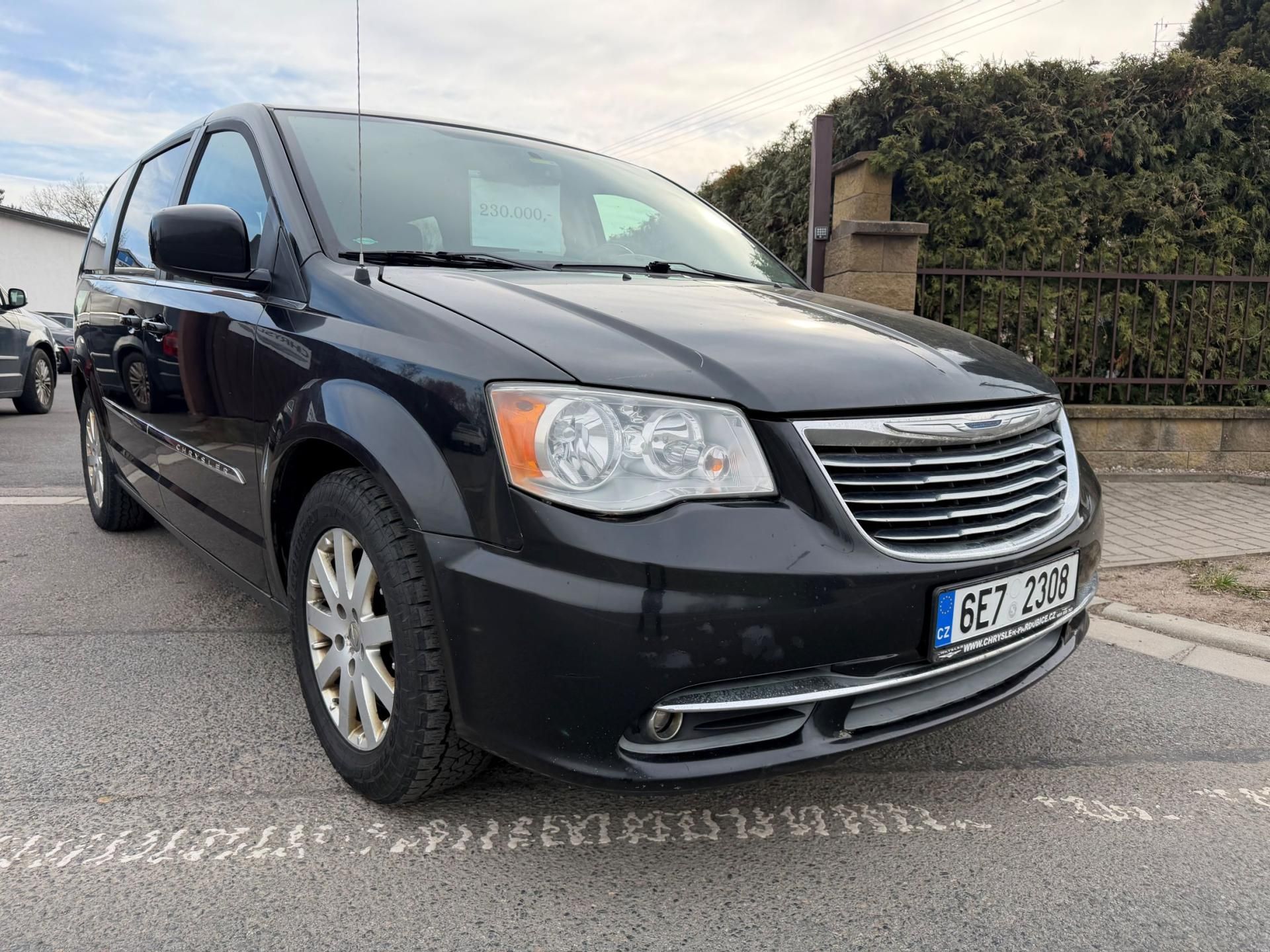Chrysler Town & Country, 3,6 LPG RT DVD Kůže 2014 - fotka 6